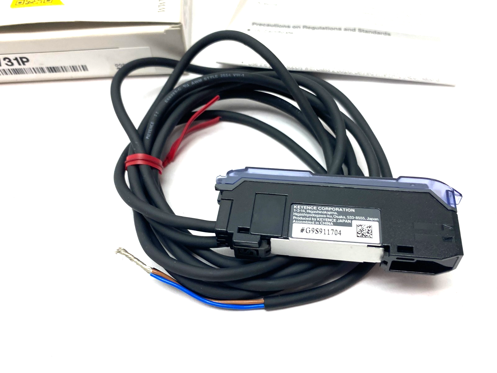 Keyence FS-V31P Digital Fiber Amplifier Main Unit, Cable Type, PNP - Maverick Industrial Sales