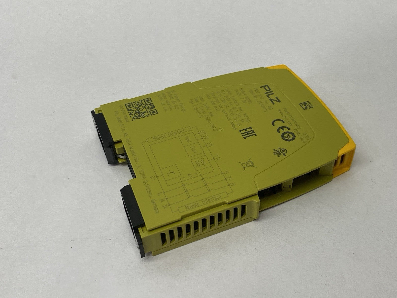 2A000015 | Pilz Safety Relay Expansion Module, 1-input Function, PNOZ yio2 2DI 3NO - New – Open box - Maverick Industrial Sales
