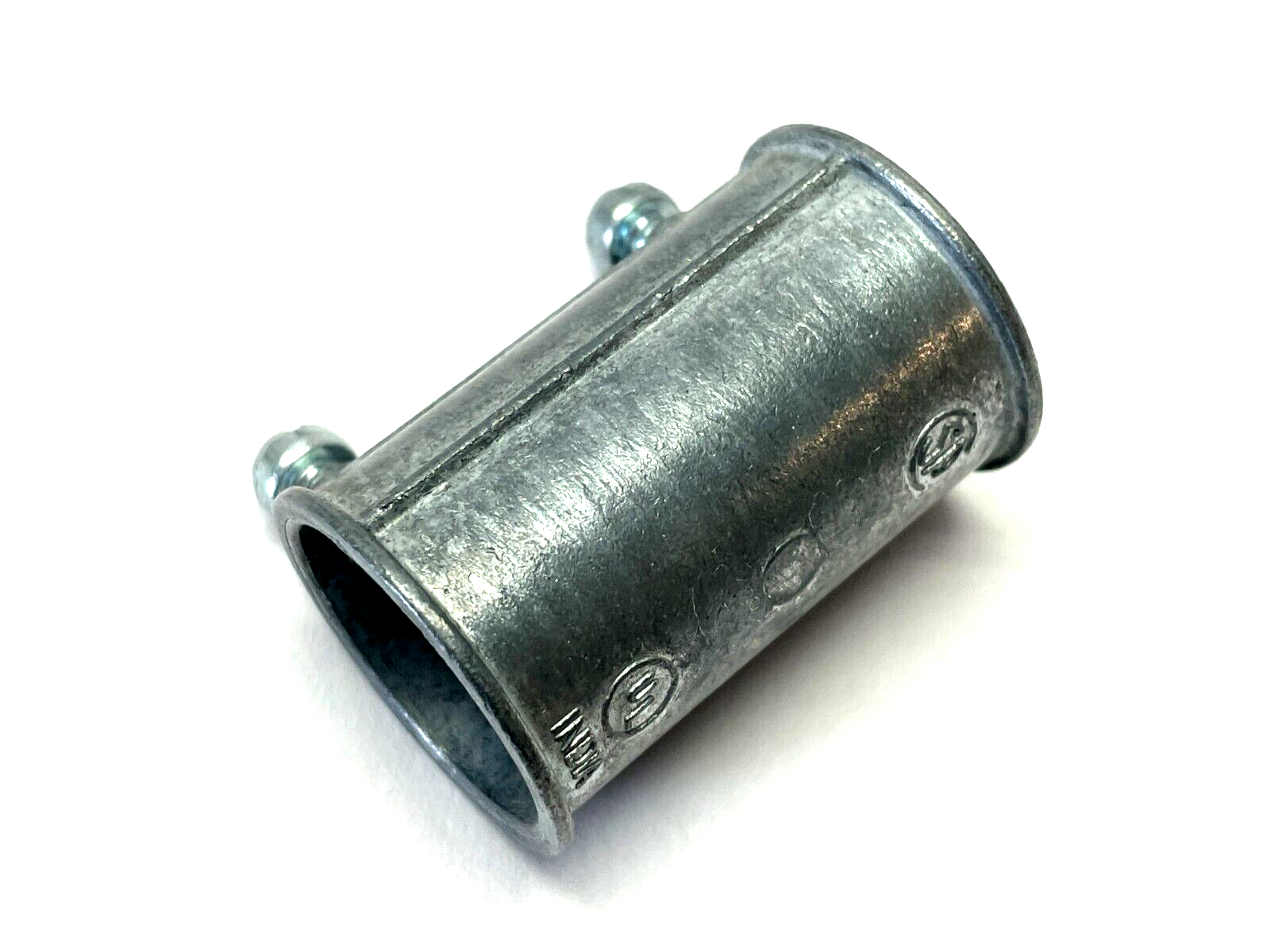 Conduit Coupling 3/4" I.D. LOT OF 4 - Maverick Industrial Sales