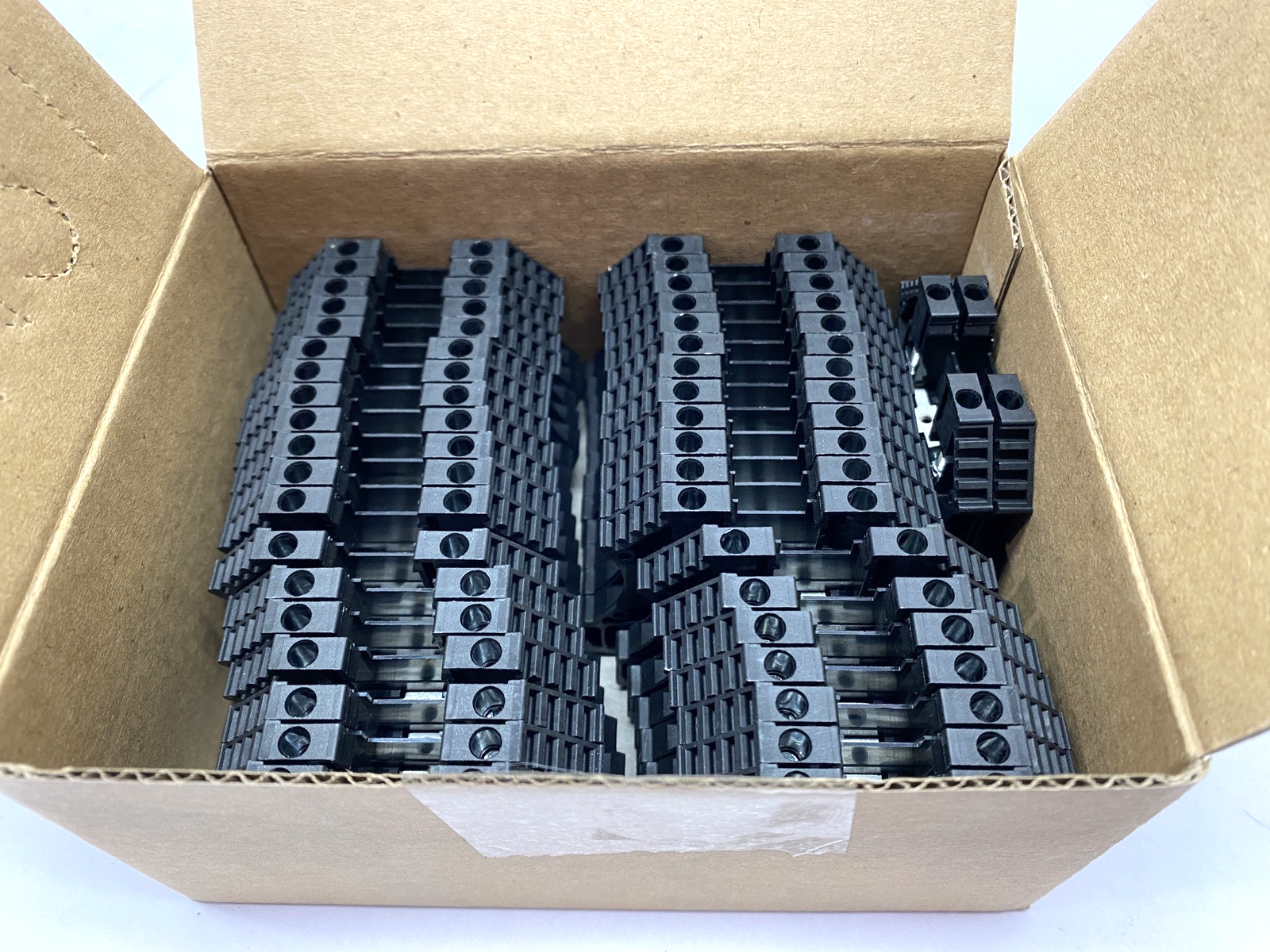 Cooper Bussmann DP25-LK Terminal Block LOT OF 40 - Maverick Industrial Sales