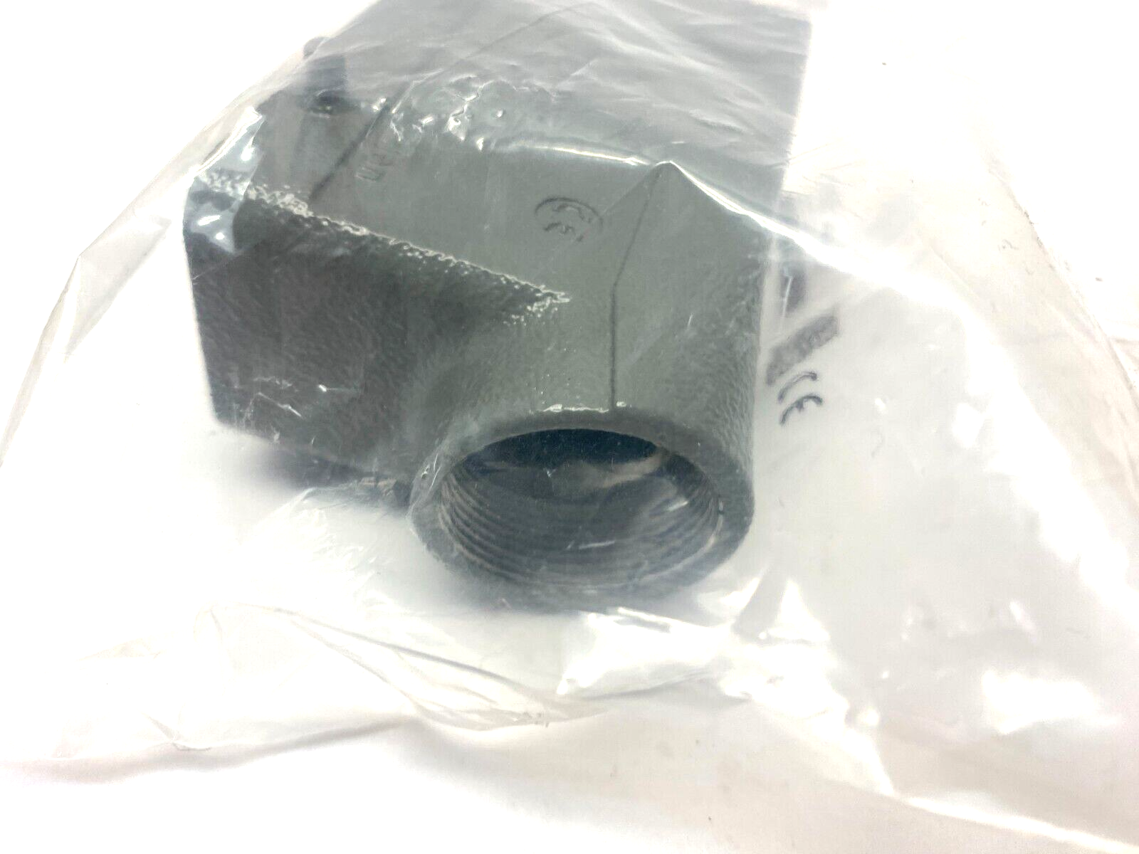 Harting 19300161522 Aluminum Hood Side-Entry Han 16B-HSE-M32 - Maverick Industrial Sales