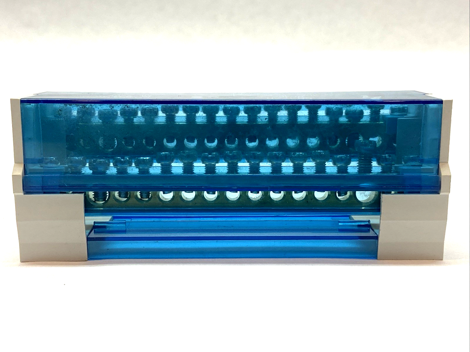 563720 | nVent ERIFLEX BD-40A Two Pole Distribution Block 40A 500V - Used - Maverick Industrial Sales