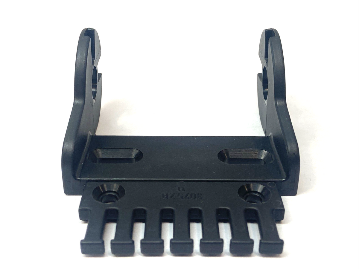 Igus 2607.1PZ Cable Chain Link w/ 3075.ZB Cable Tie Wrap Plate - Maverick Industrial Sales