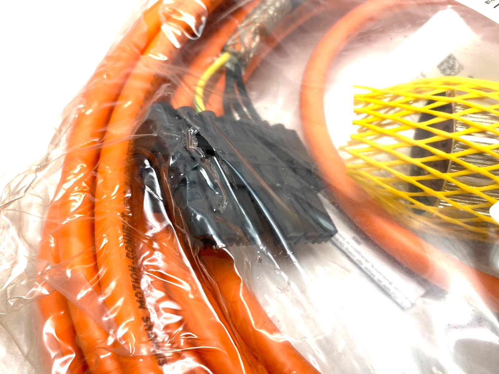 Siemens 6FX5002-5CN36-1BA0 MOTION-CONNECT 500 Power Cable Assembly 10m - Maverick Industrial Sales
