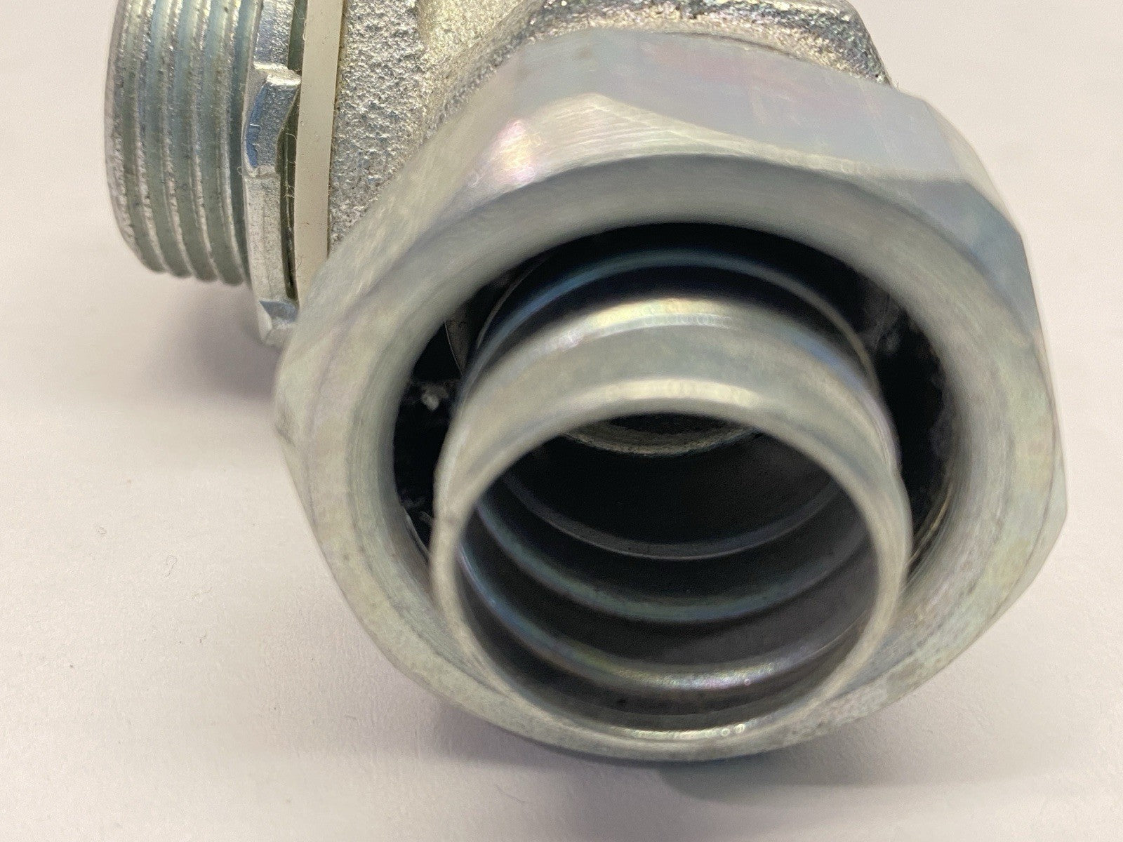 ST9075 | Appleton Liquidtight Connector 90 Degree 3/4" LOT OF 2 - New – Open box - Maverick Industrial Sales