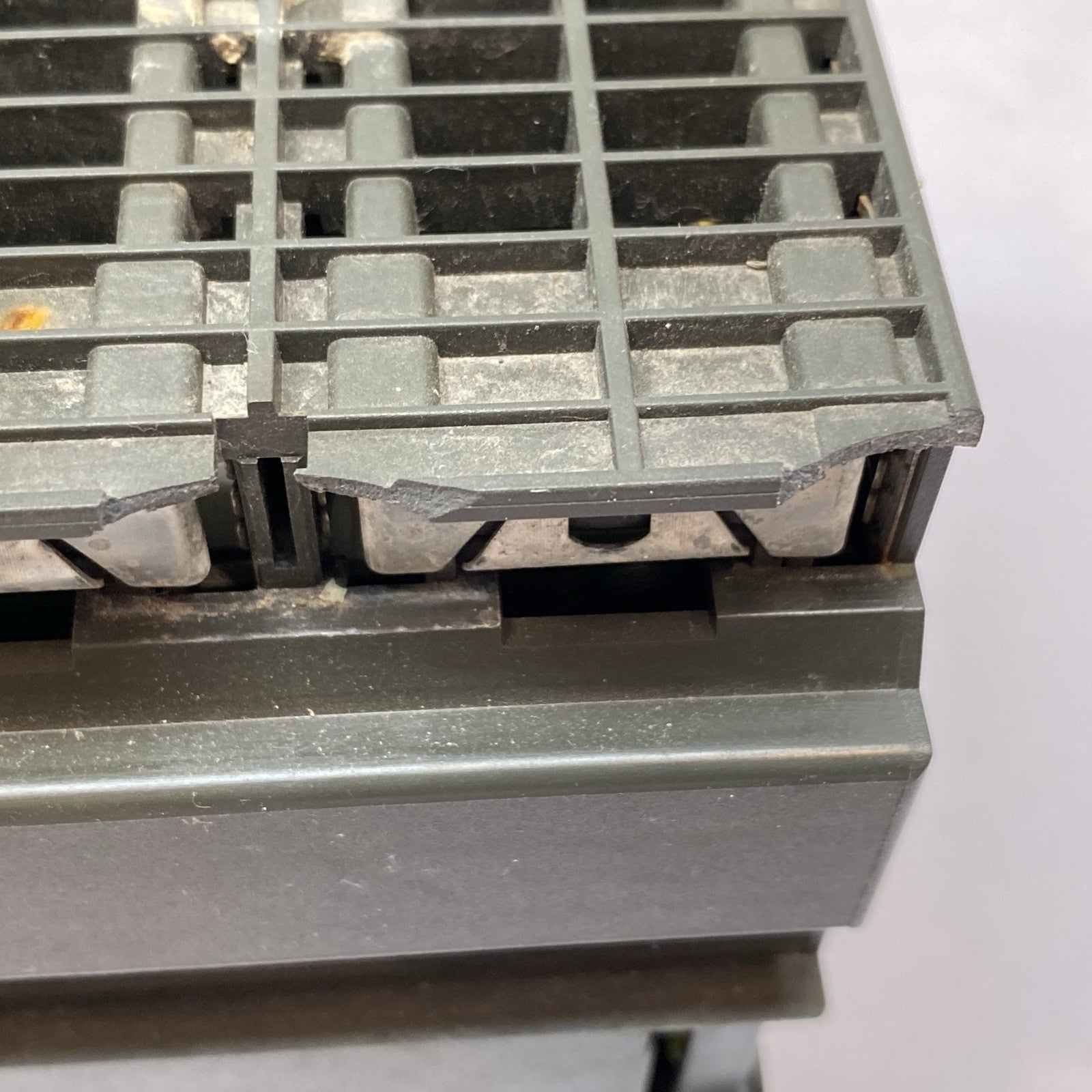 Siemens 6ES7318-2AJ00-0AB0 CPU SIMATIC S7-300 CHIPPED / DAMAGED - Maverick Industrial Sales