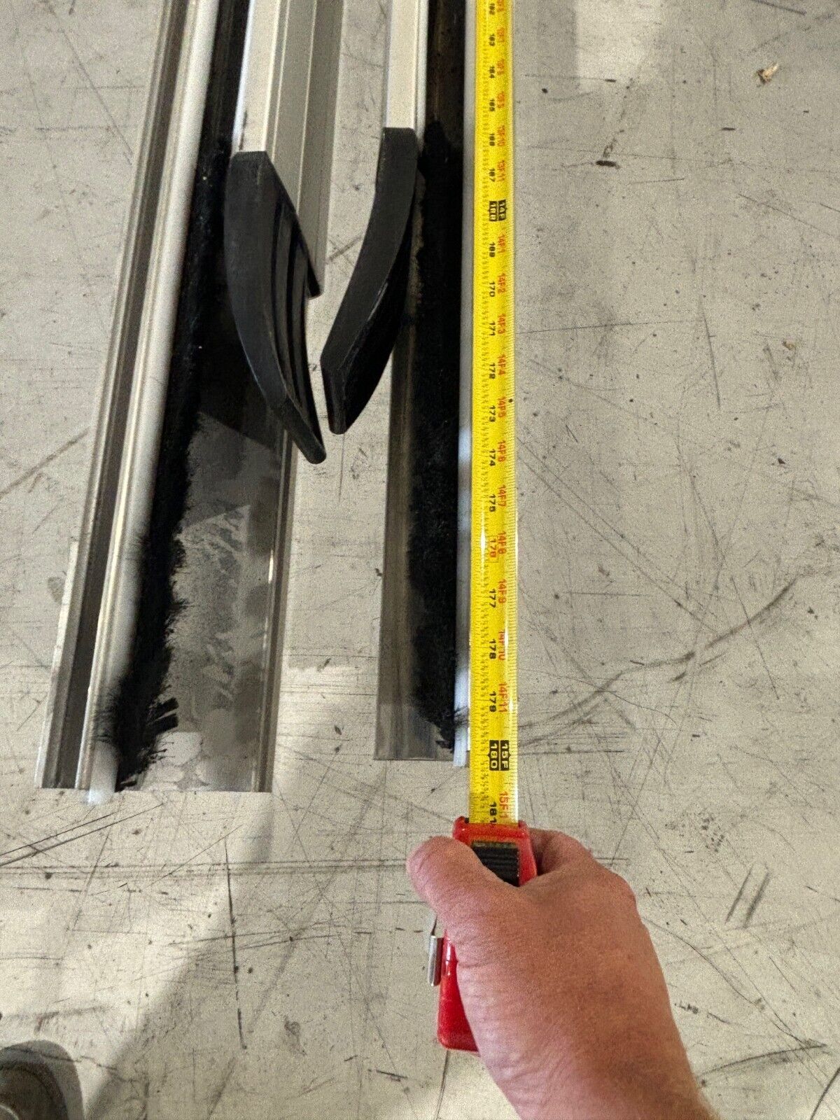 Albany Entre Matic RR300 Chill 6'x15' Insulated Power Rollup Door, 460V, ACS100 - Maverick Industrial Sales