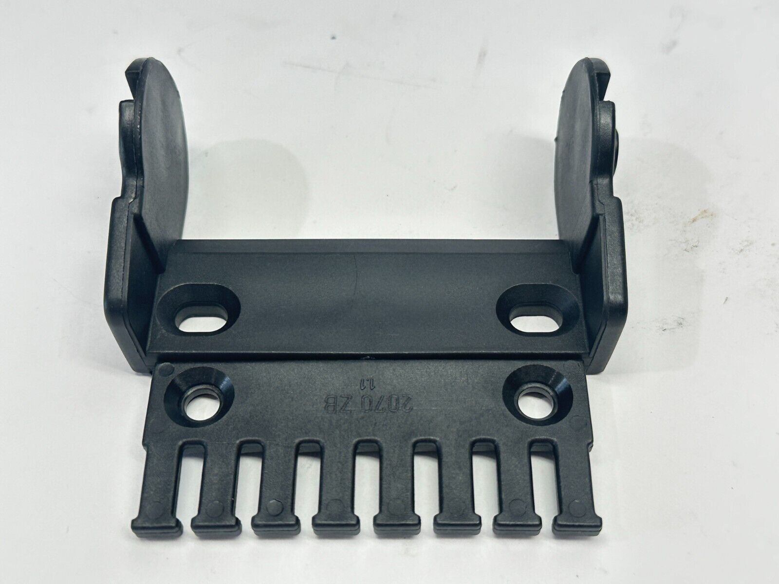 Igus 2070-12PZB Mounting Bracket Medium 93mm - Maverick Industrial Sales
