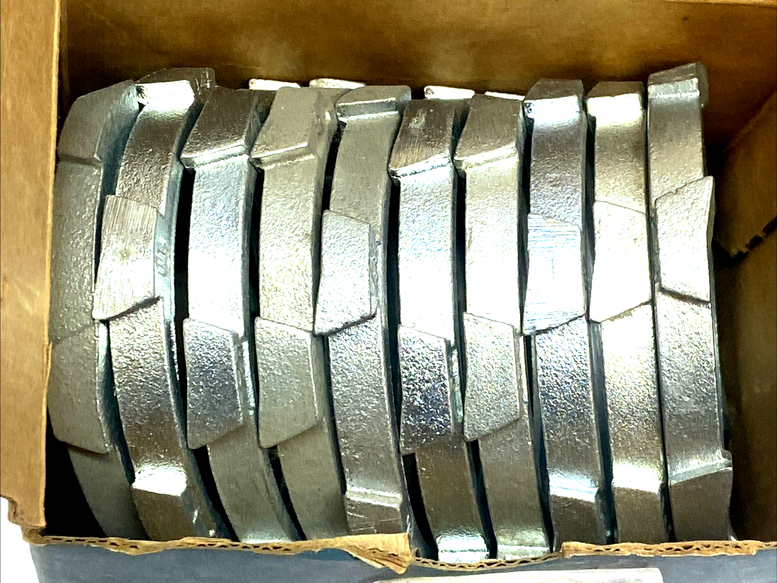 148 | Thomas & Betts Conduit Locknut 3" Malleable Iron Rigid IMC BOX OF 10 - Used - Maverick Industrial Sales