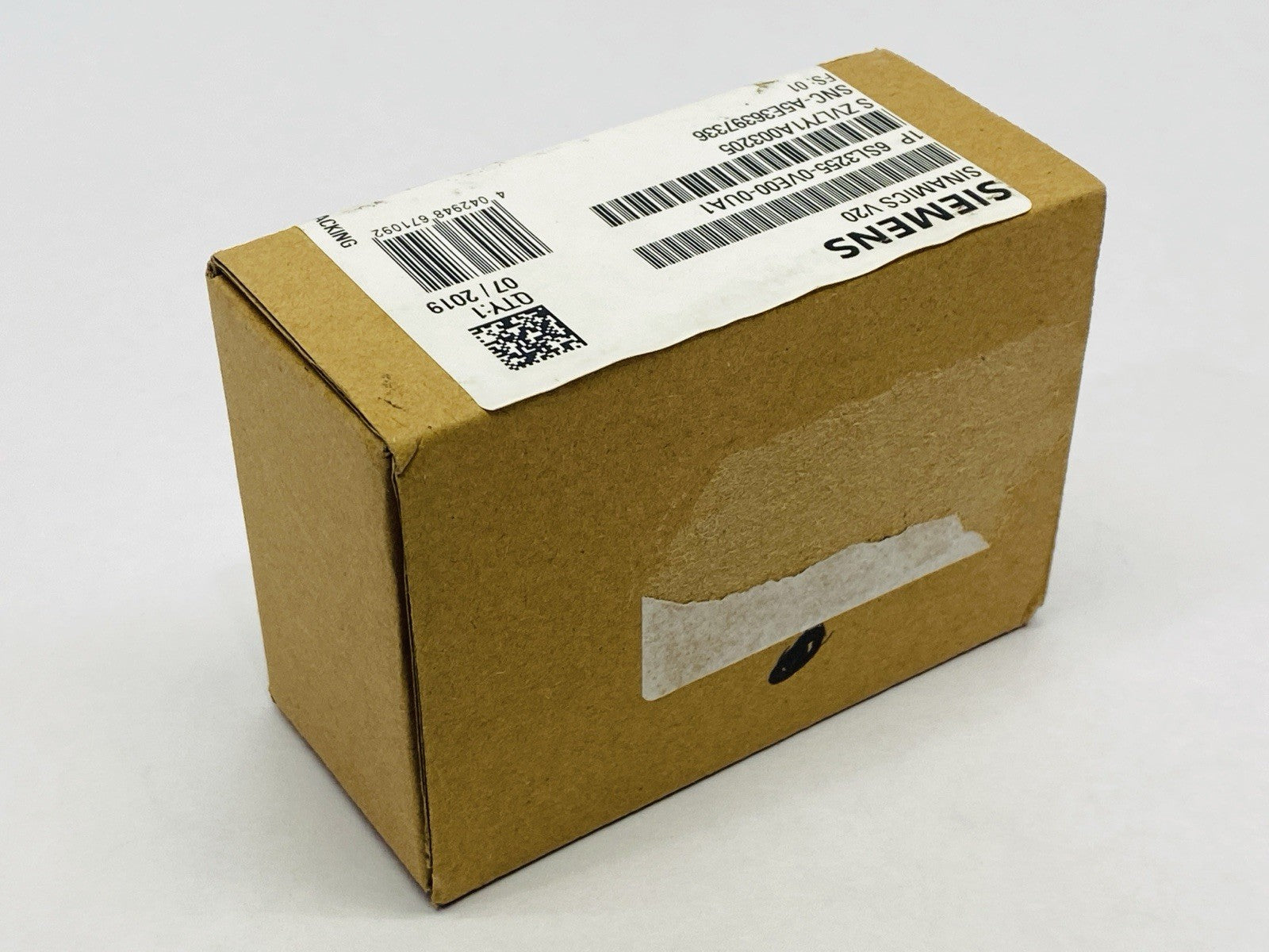 Siemens 6SL3255-0VE00-0UA1 SINAMICS V20 Parameter Loader - Maverick Industrial Sales