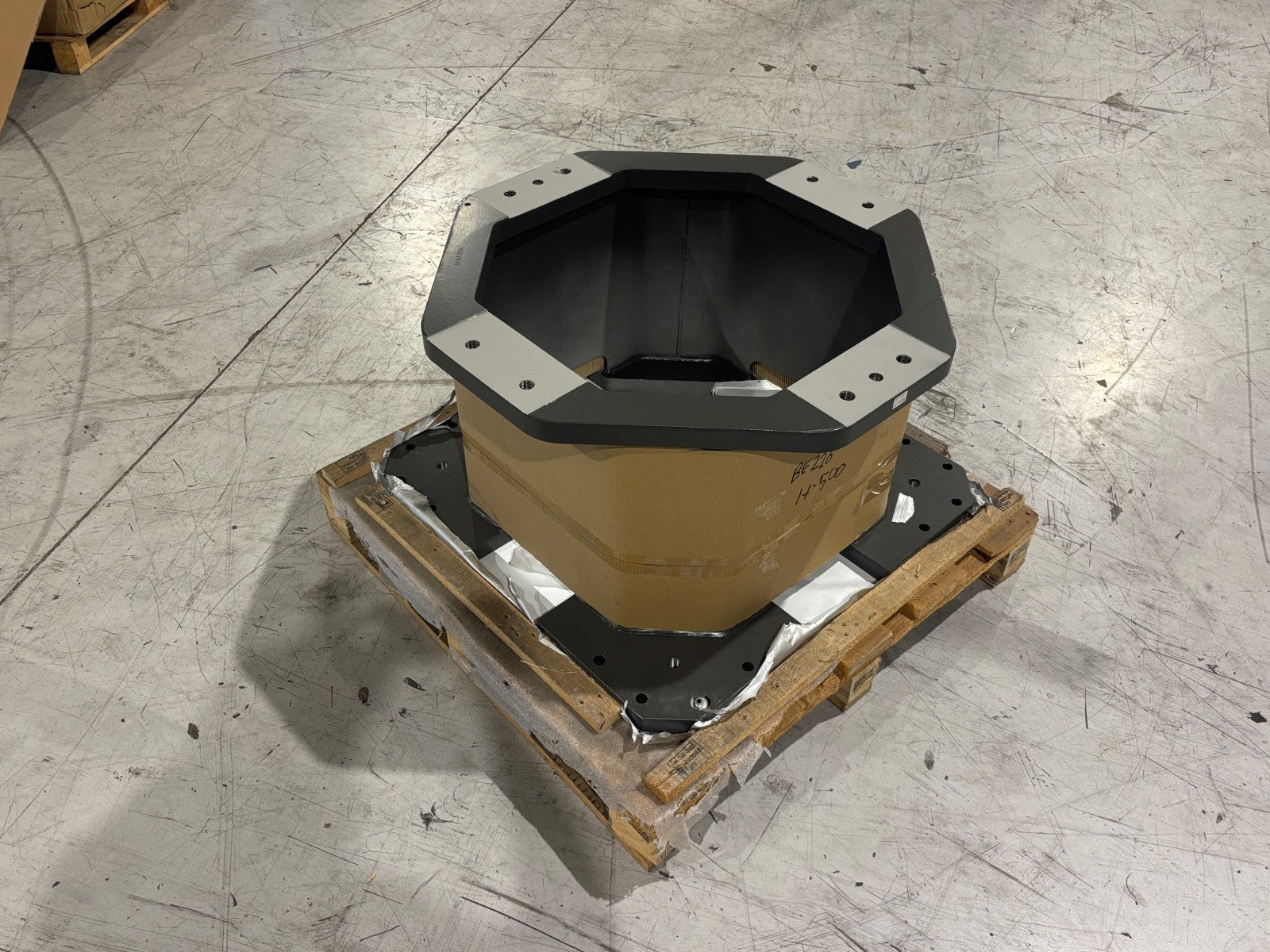 Kuka Robot Pedestal Base, BE226 H-500, Riser Platform, KR 210, KR 120, S780 H500 - Maverick Industrial Sales