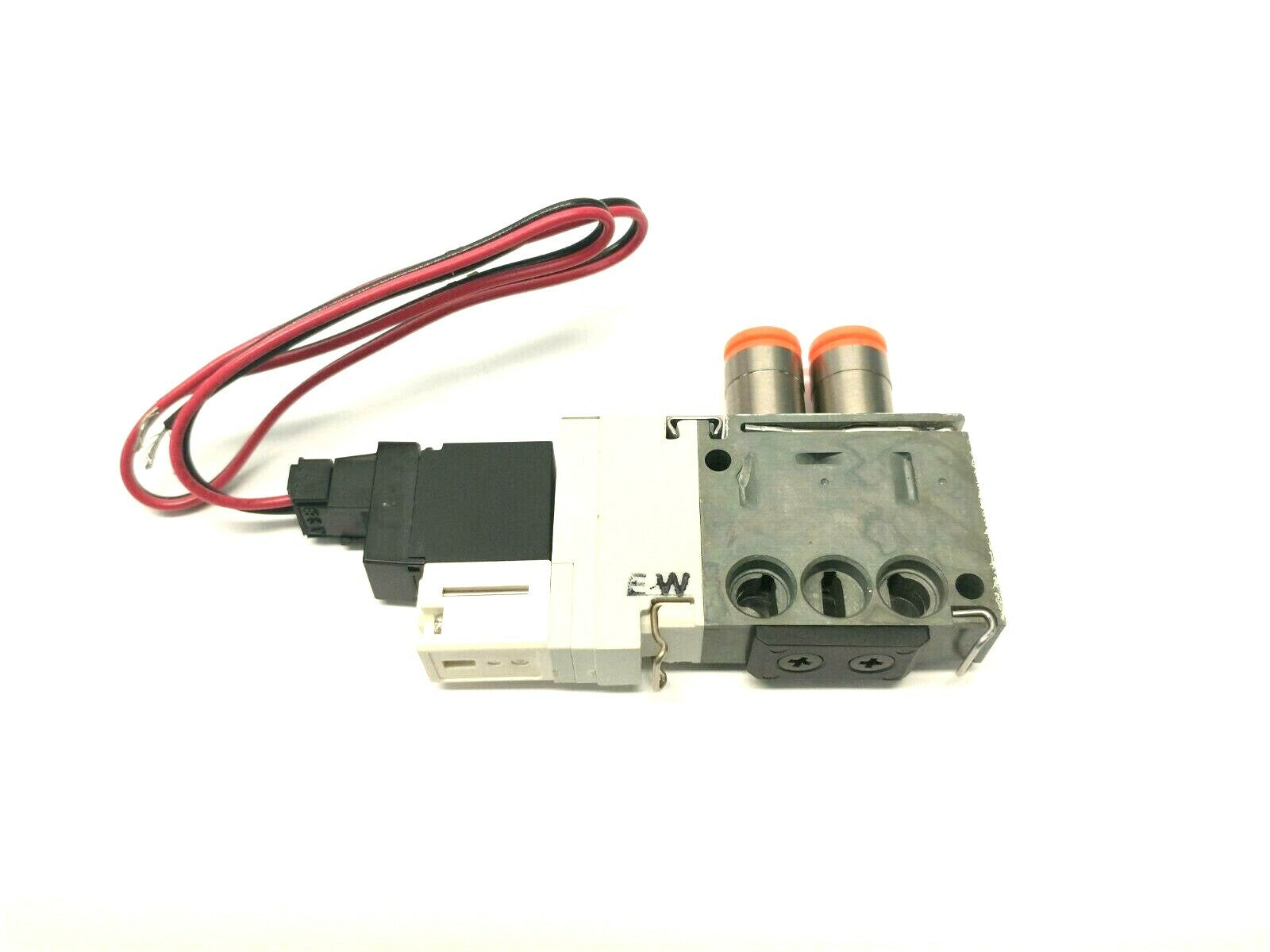 SMC VQ1170N-5LO-C0 Solenoid Valvve 24 VDC 1/4 NPT - Maverick Industrial Sales
