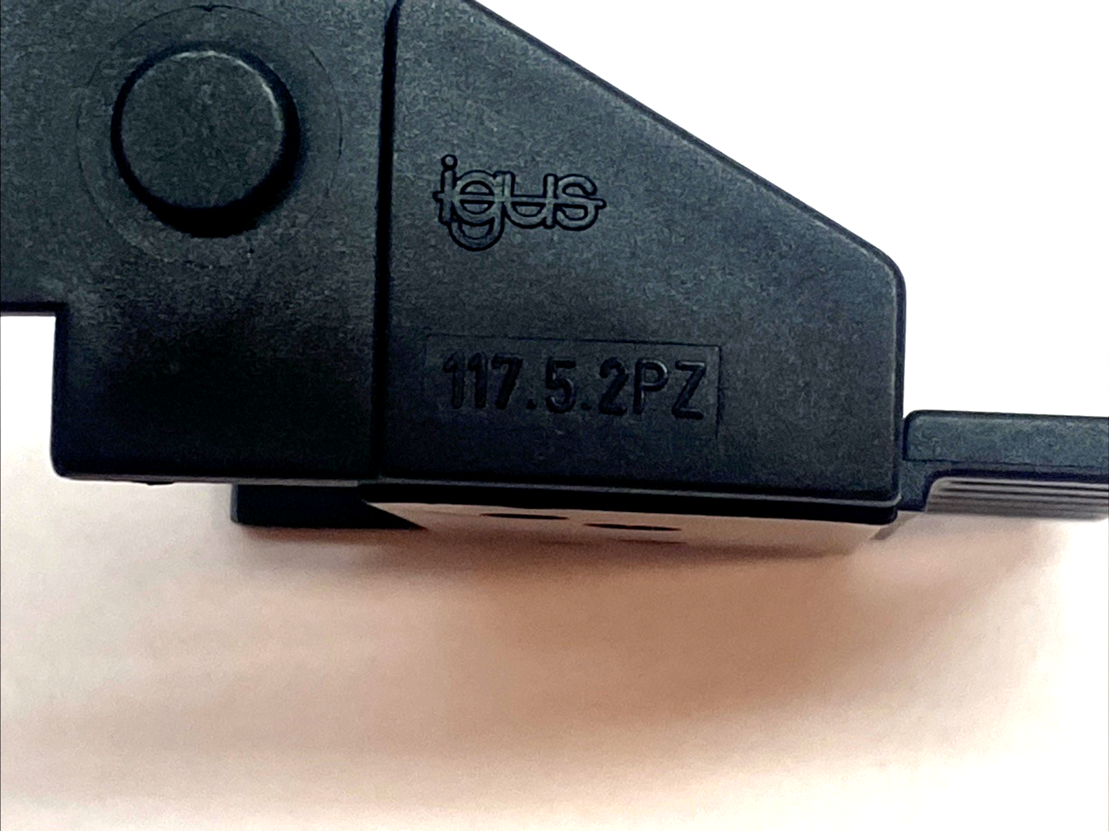 Igus 117.5.12PZ Mounting Bracket Set for 117 Energy Chain LOT OF 2 - Maverick Industrial Sales