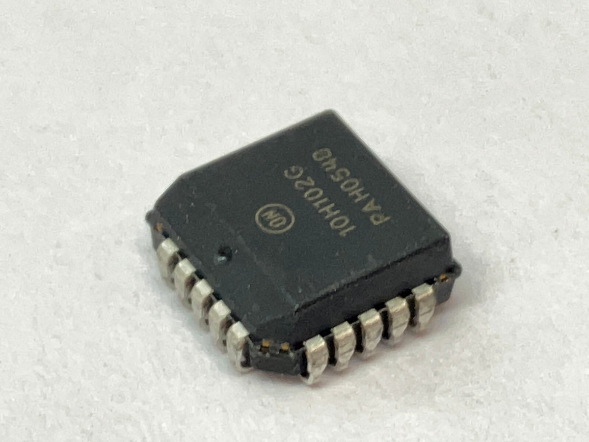 10H102G | ON Semiconductor Quad 2-Input NOR Gate LOT OF 4 - New – Open box - Maverick Industrial Sales
