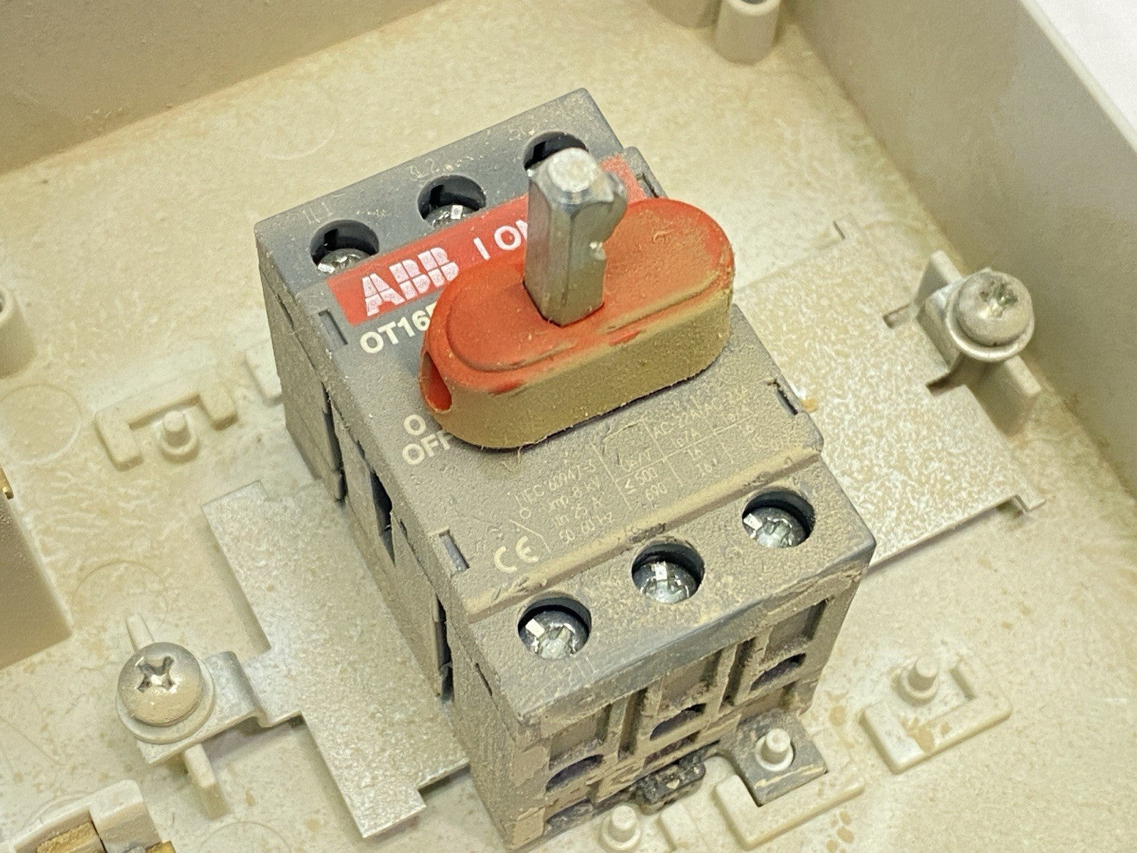 NF16E-3PBJB | ABB Enclosed Non-Fused Disconnect Switch 16A 3P 600VAC - Used - Maverick Industrial Sales
