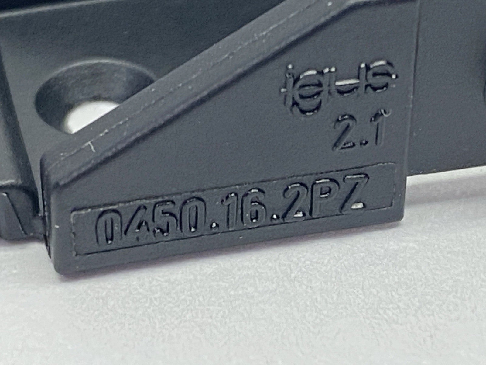 0450-16-12PZ | Igus E2 Micro 045 Energy Chain Mounting Bracket Set With Tiewrap - New Other - Maverick Industrial Sales