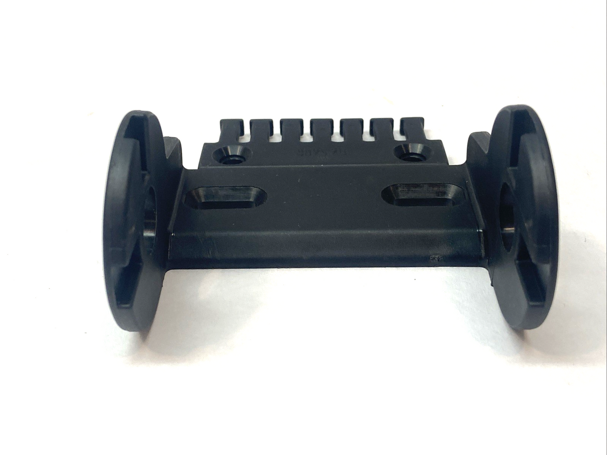 Igus 2607.1PZ Cable Chain Link w/ 3075.ZB Cable Tie Wrap Plate - Maverick Industrial Sales