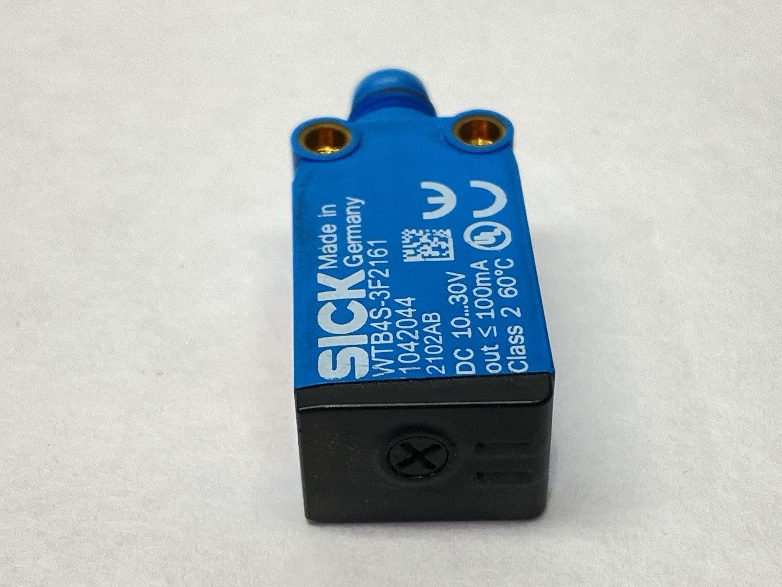 WTB4S-3F2161, 1042044 | Sick WTB4S-3F2161 Photoelectric Proximity Sensor 1042044 - Used - Maverick Industrial Sales