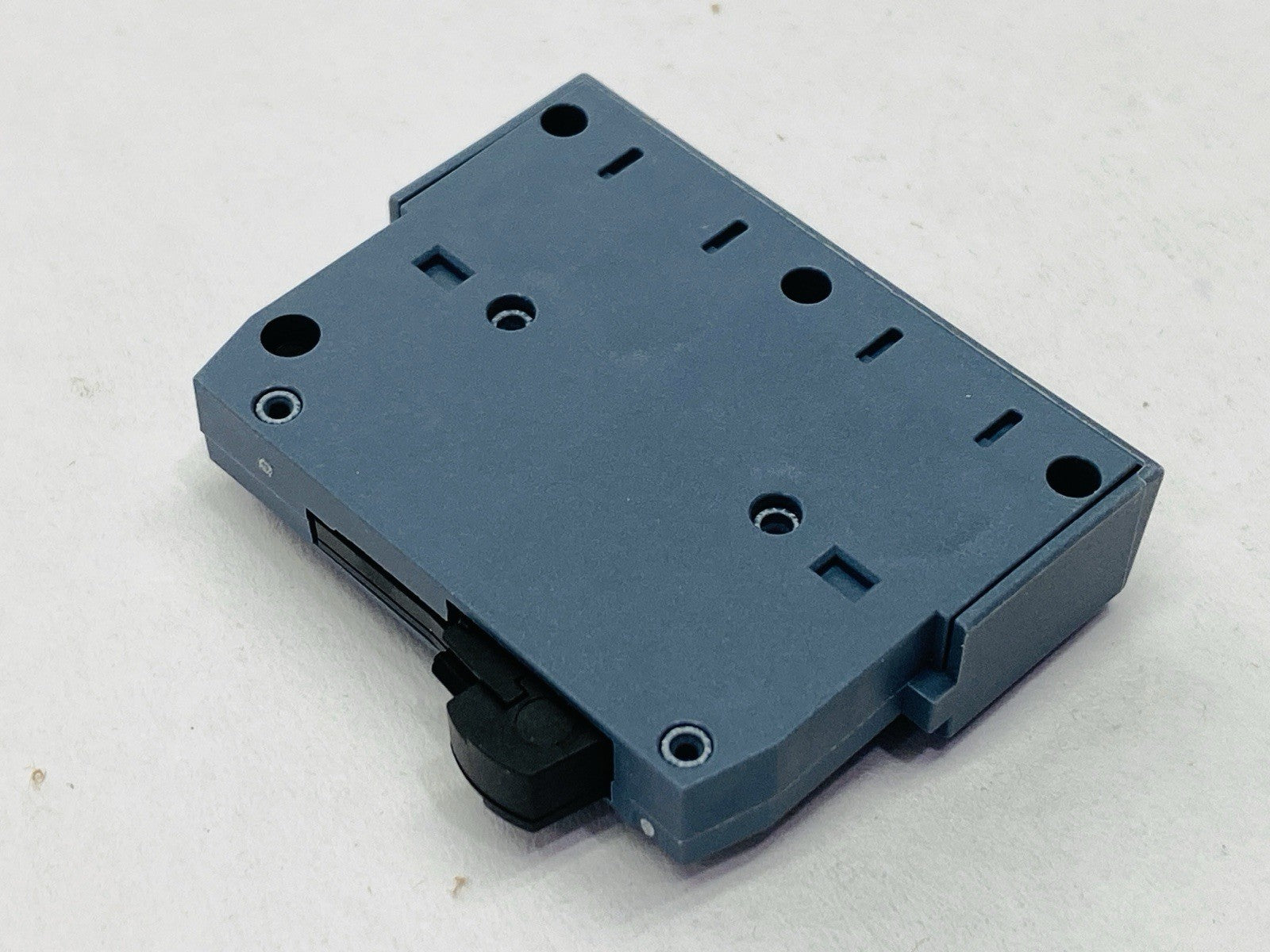 Siemens 3RV2901-1E Auxiliary Contact Block Switch LOT OF 10 - Maverick Industrial Sales