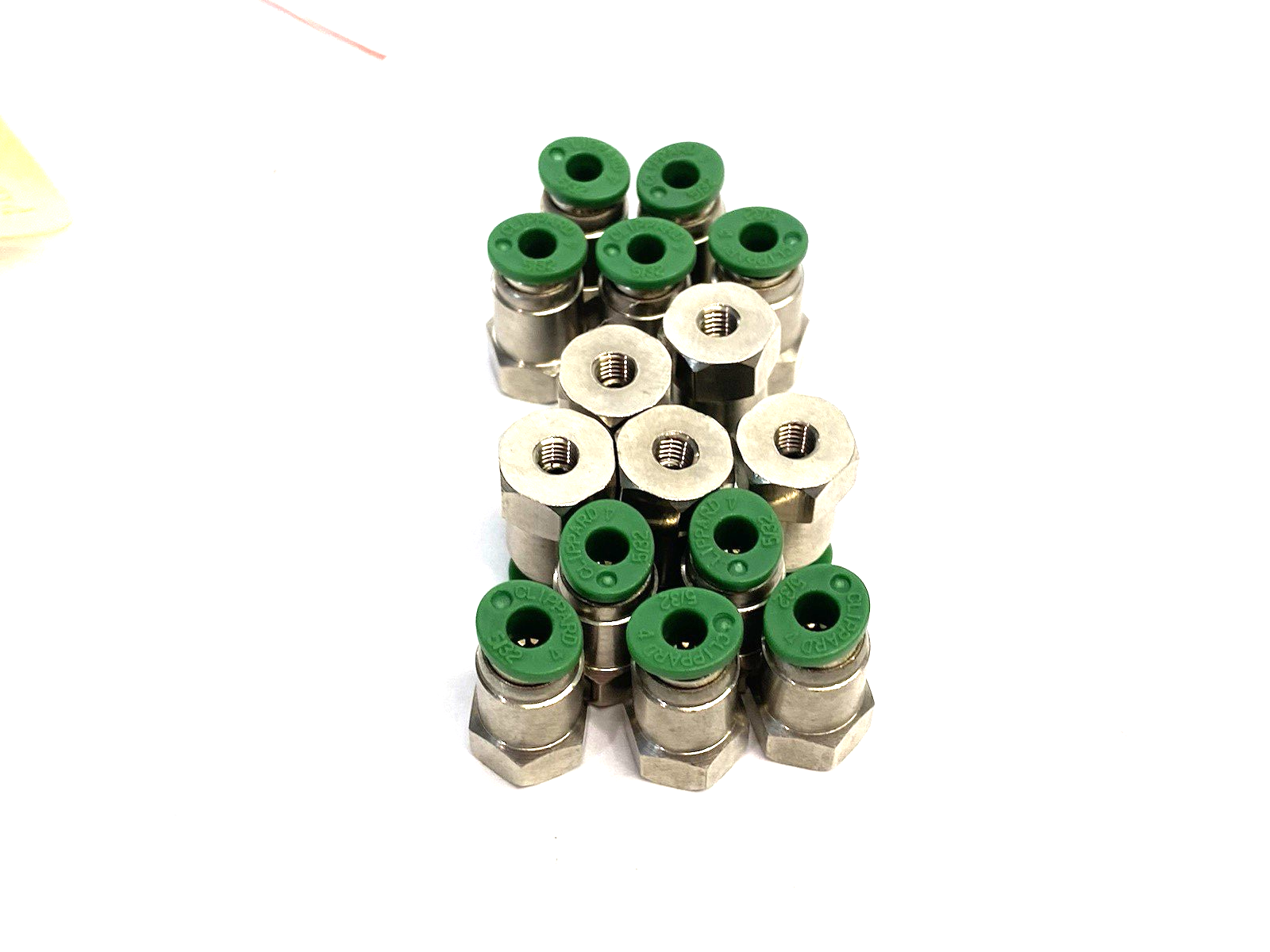 PQ-FC04M5-PKG | Clippard Quick-Push Fitting 4mm OD Tube M5 Female Thread LOT OF 15 - New – Open box - Maverick Industrial Sales