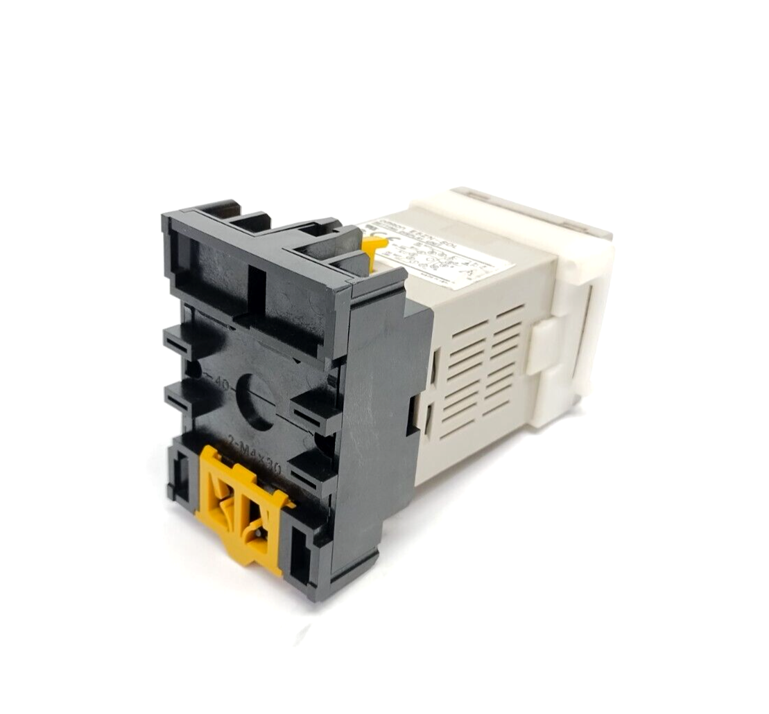 Omron E5ZN-SDL Setting Display Unit For Temperature Controller w/ P2CF-11 Socket - Maverick Industrial Sales