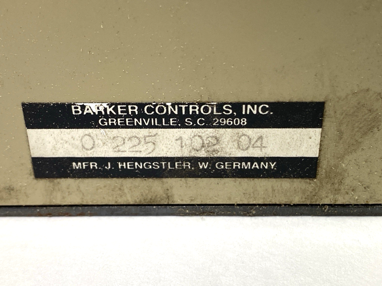 022510204 | Barker Controls Pneumatic Counter - Used - Maverick Industrial Sales