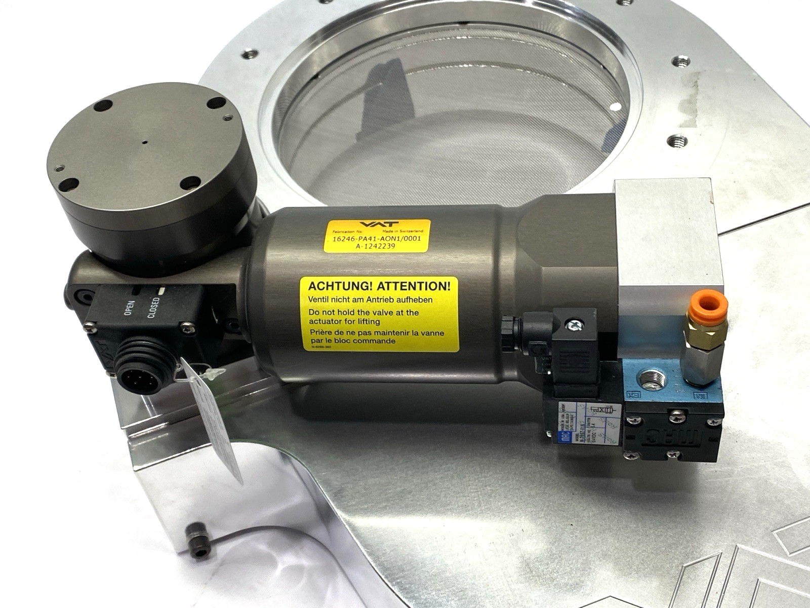 VAT 16246-PA41-AON1 Pendulum Isolation Valve - Maverick Industrial Sales