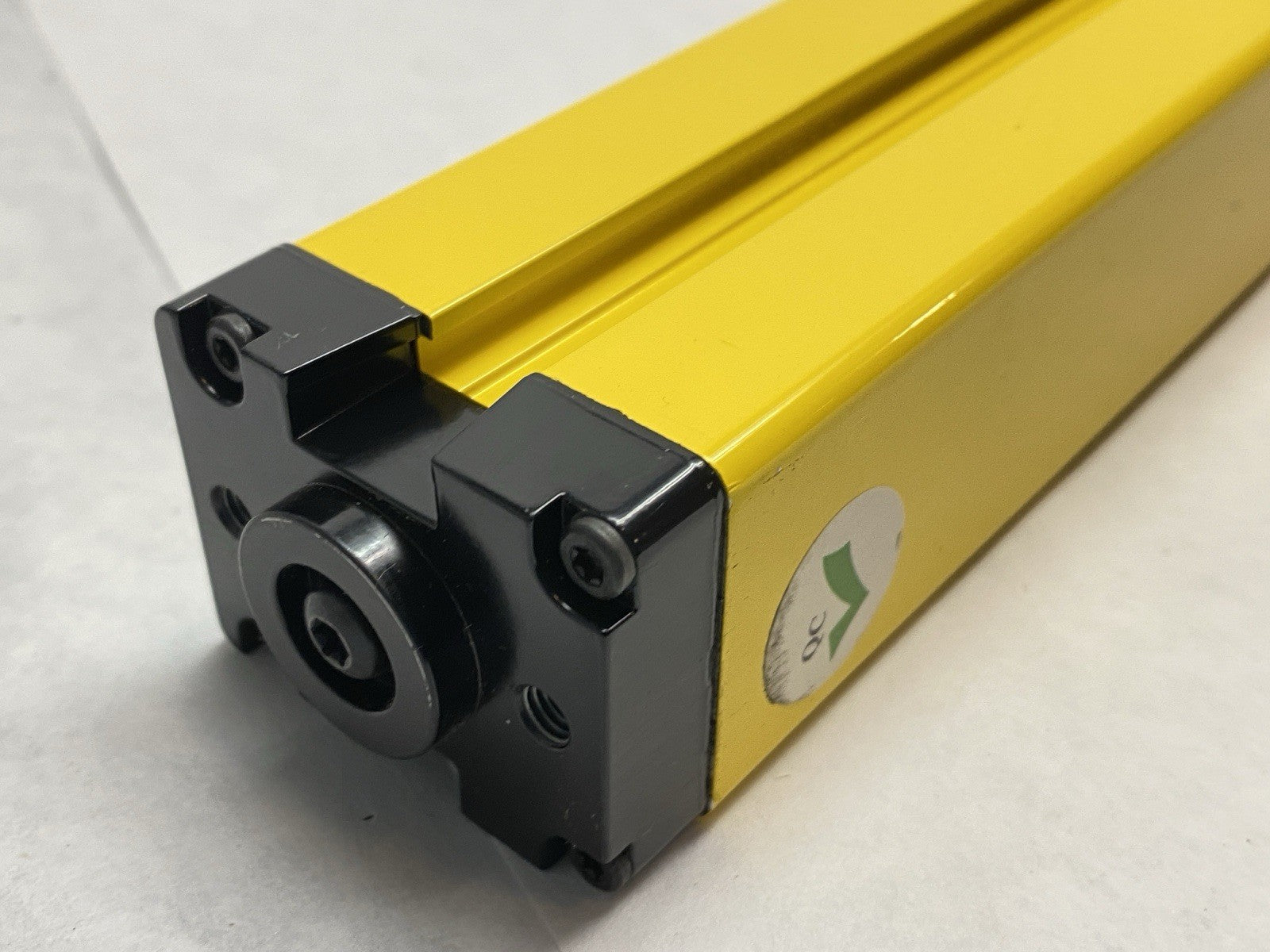 SLSR14-1200Q8 | Banner EZ-SCREEN Light Curtain Receiver 1200mm Range 71227 - New – Open box - Maverick Industrial Sales