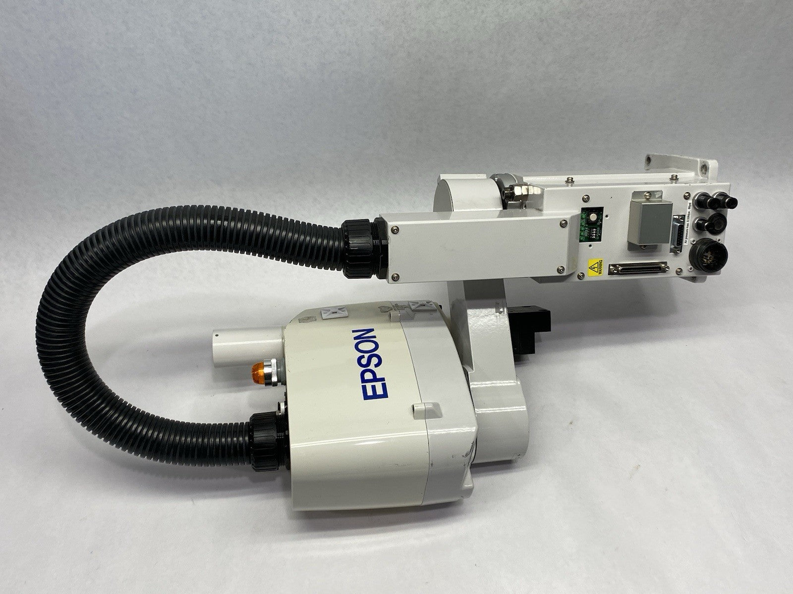 E2C351S-UL | Seiko Epson Robot Arm Manipulator 4-Axis 150W, 14kg Load - Used - Maverick Industrial Sales
