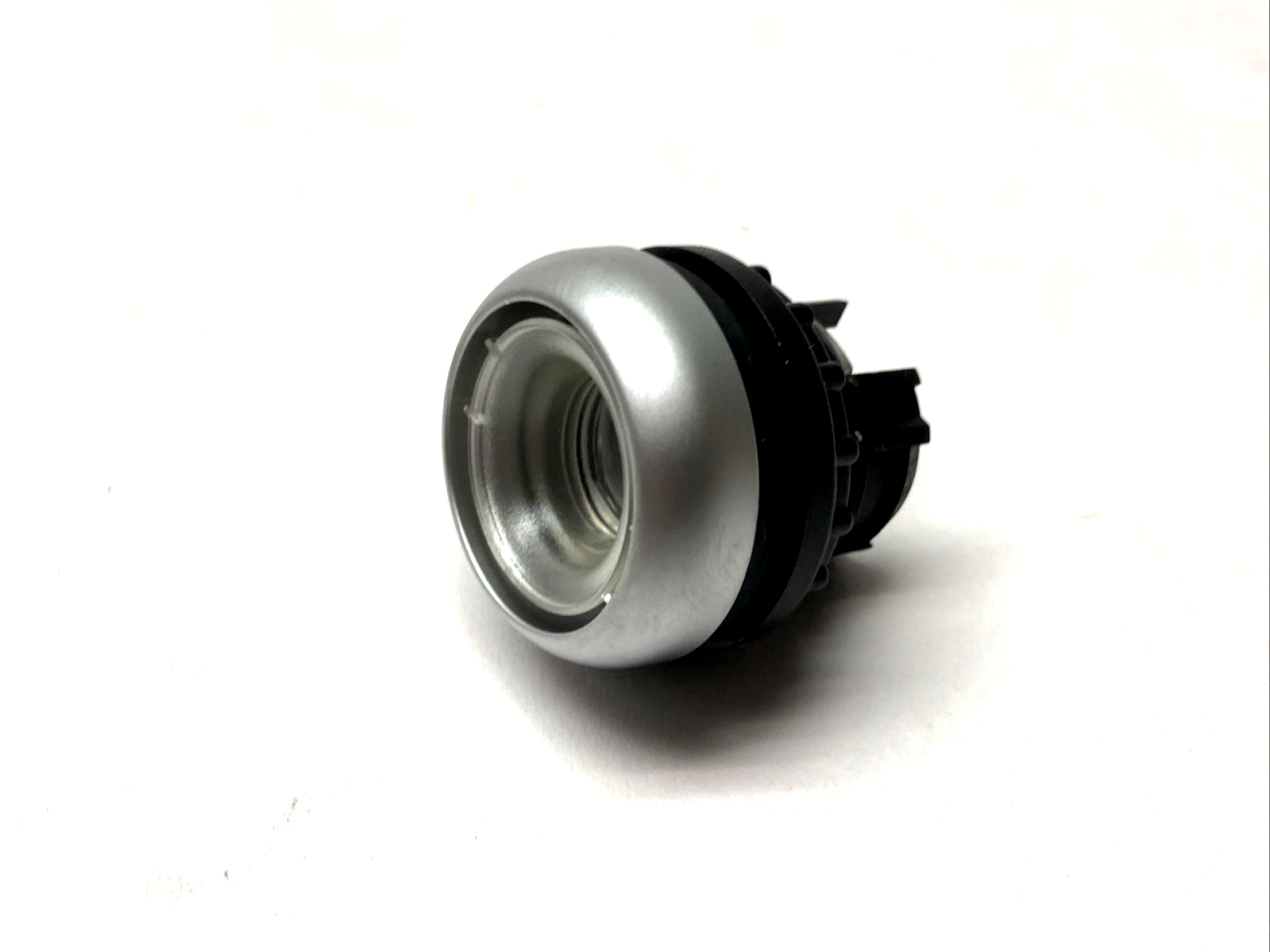 Eaton Moeller M22-DL-X Pushbutton 22.5mm Flush Momentary 216933 BOX OF 10 - Maverick Industrial Sales