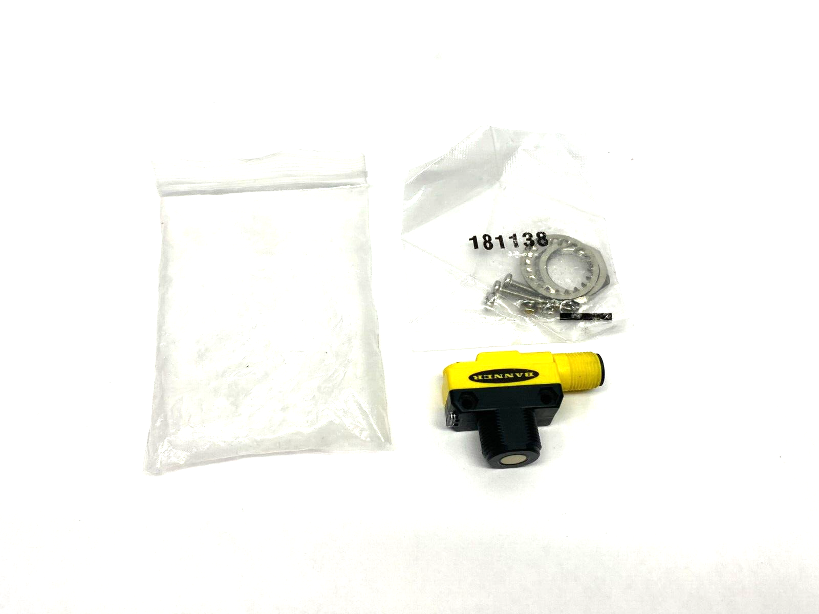 Banner QS18UPAQ8 Compact High Speed Ultrasonic Sensor M12, 4-Pin, 12-30VDC 73156 - Maverick Industrial Sales