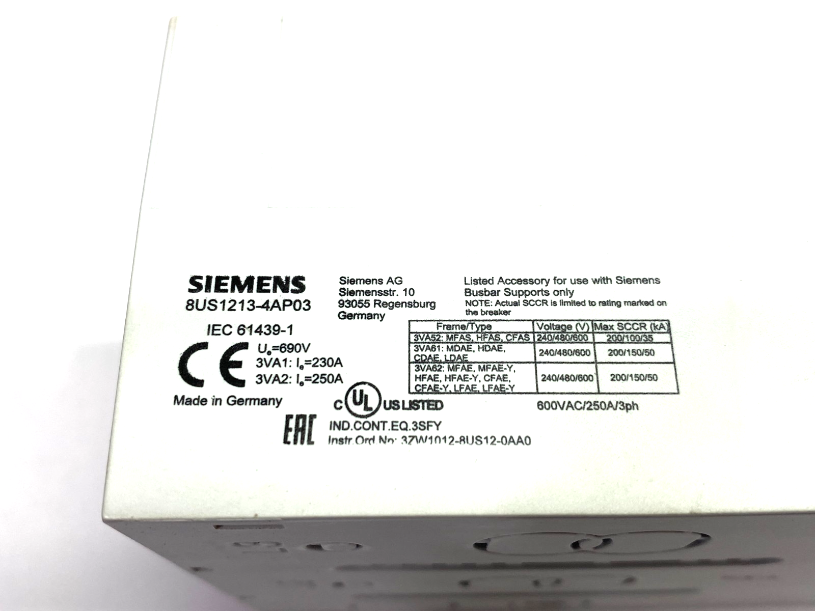 Siemens 8US1213-4AP03 Device Busbar Adapter MCCB 3-Pole 250A 600VAC - Maverick Industrial Sales
