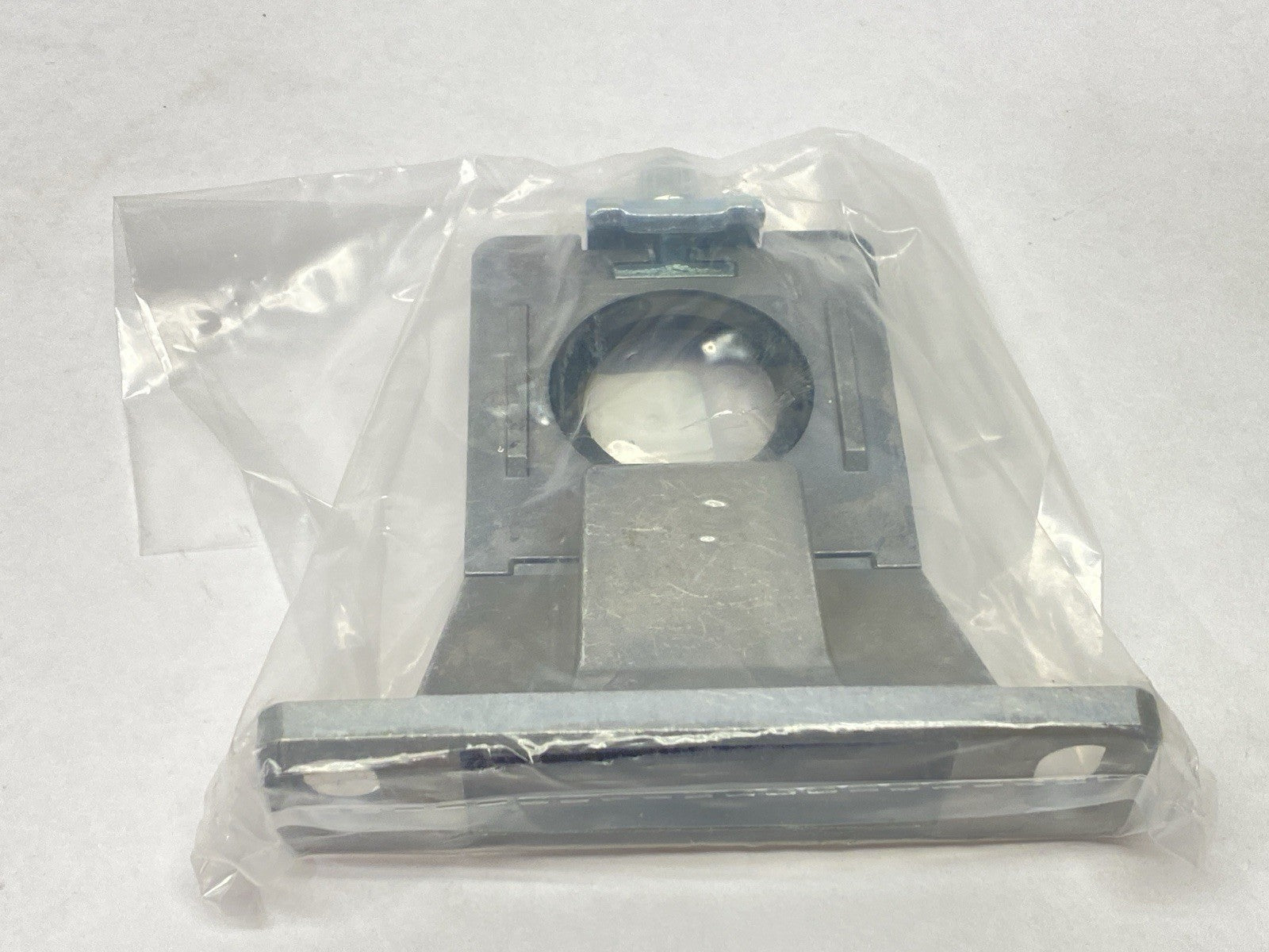 Y600T-A | SMC Interface With Bracket - New - Maverick Industrial Sales