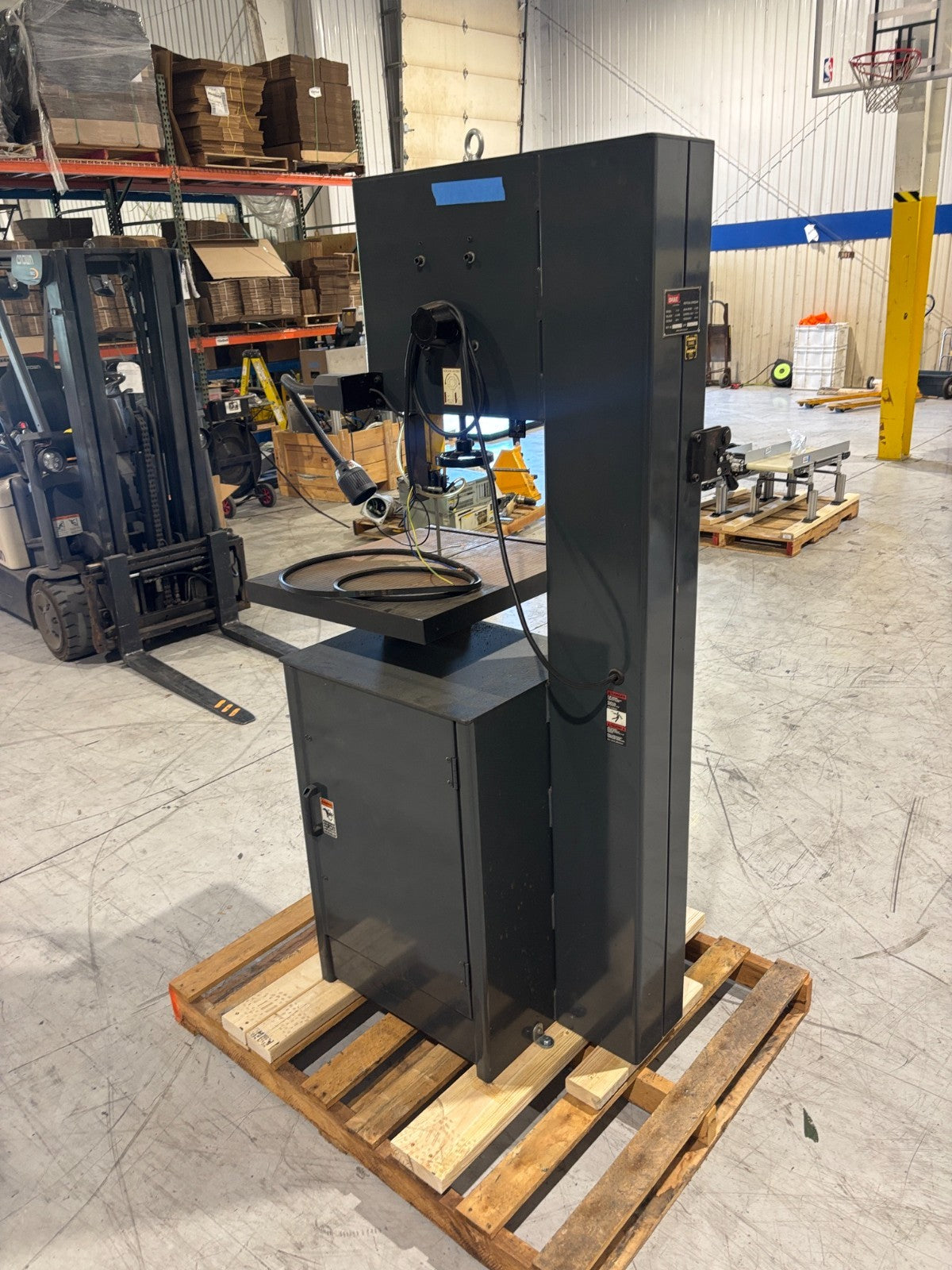 Dake V16 Vertical Bandsaw, 2HP, 2.5kVA Welder, 230, Blade Welder/Grinder, Repair - Maverick Industrial Sales
