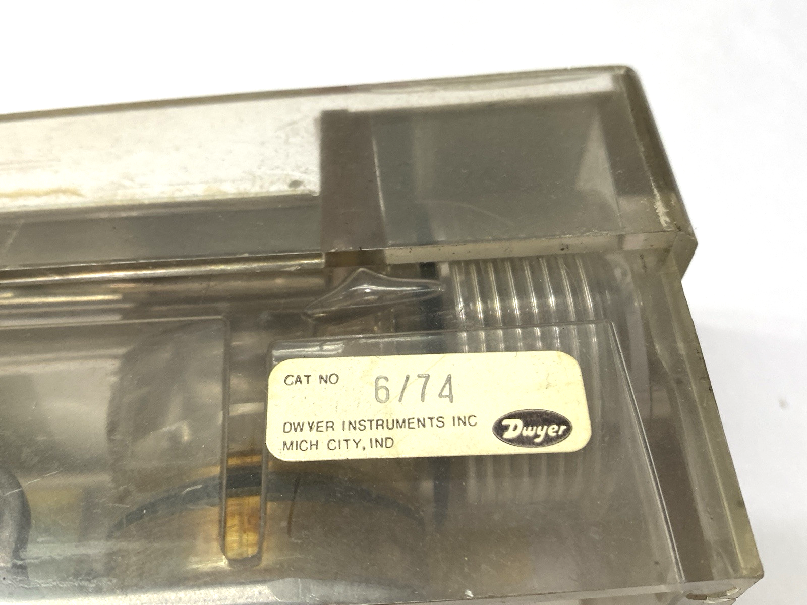 Dwyer RMC-102-SSV Rate Master Flowmeter 10-100 SCFH Air - Maverick Industrial Sales