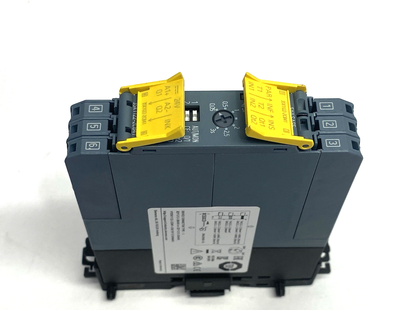 3SK1122-2CB41 | Siemens SIRIUS Safety Relay, Basic Unit Advanced Series 2+2 TV - Used - Maverick Industrial Sales