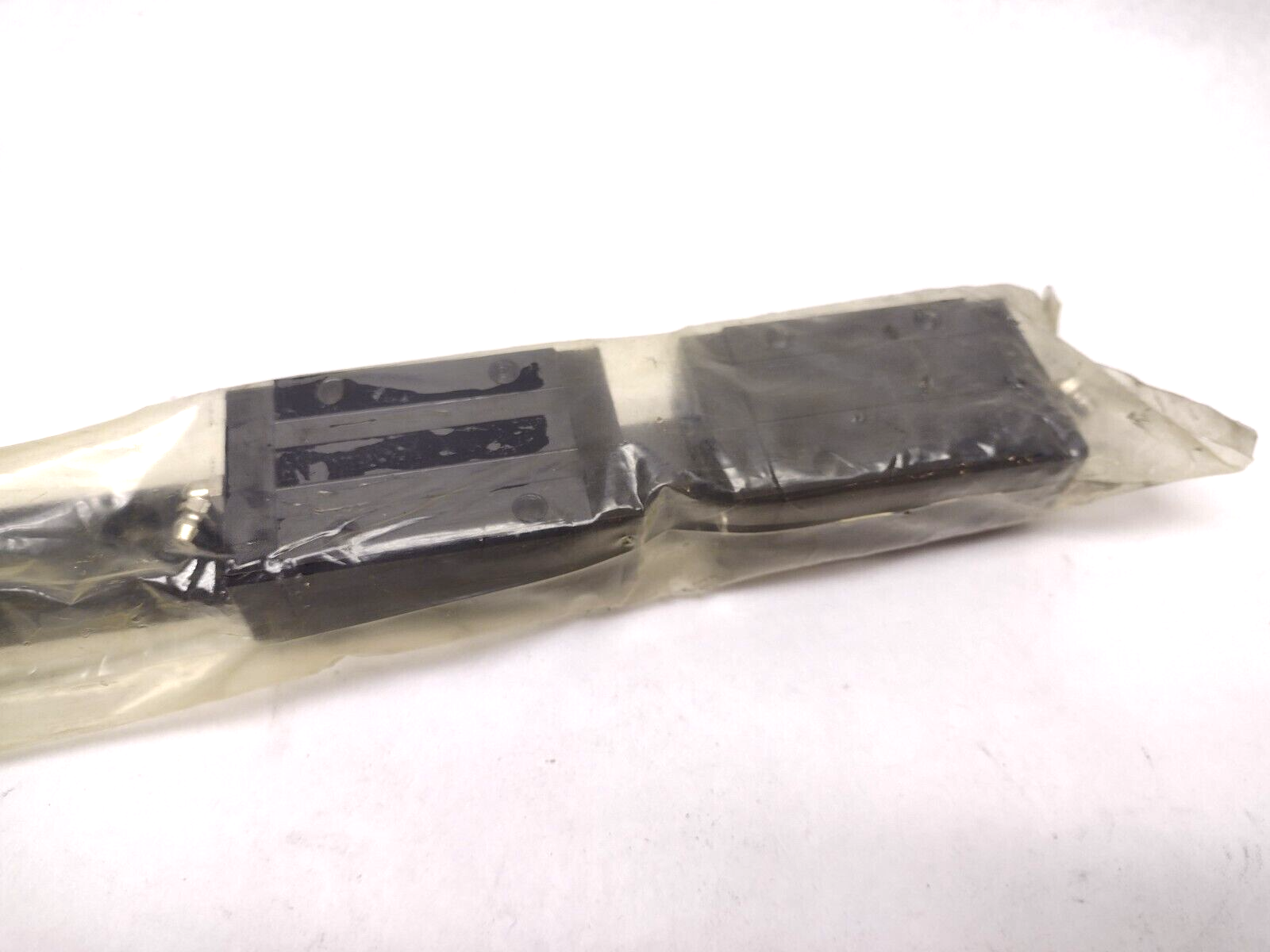 SGL25TFBT2T2-400/W2F | Nippon Bearing Slide Guide - New – Open box - Maverick Industrial Sales
