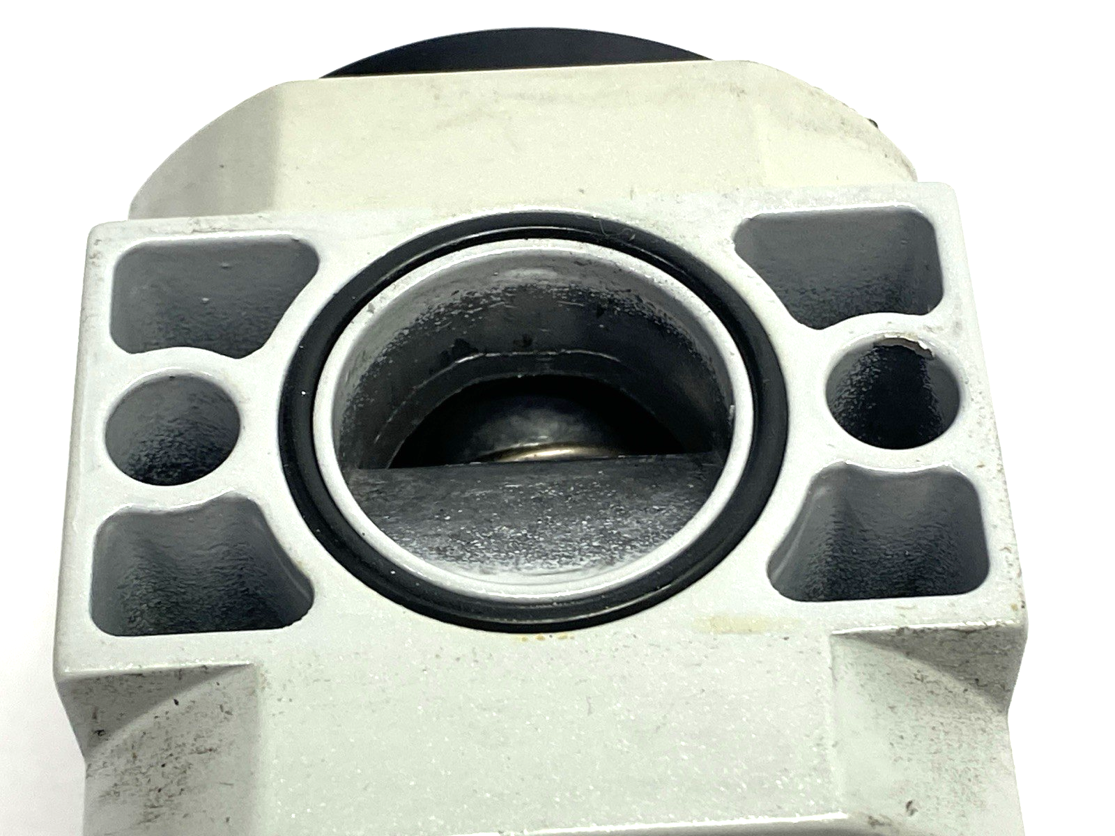 Festo HEL-D-MIDI Pneumatic On/Off Valve 2/2-Way 16 bar 230PSI 170691 - Maverick Industrial Sales