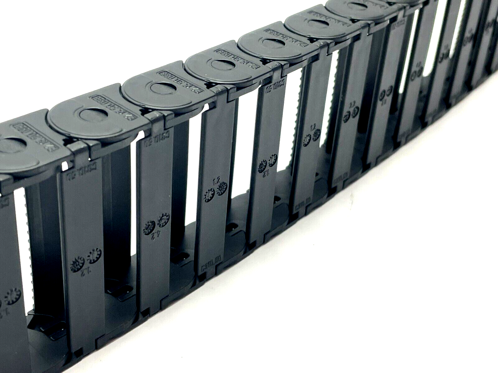 Igus E2-15-50-033-0 Energy Chain 2ft Length - Maverick Industrial Sales