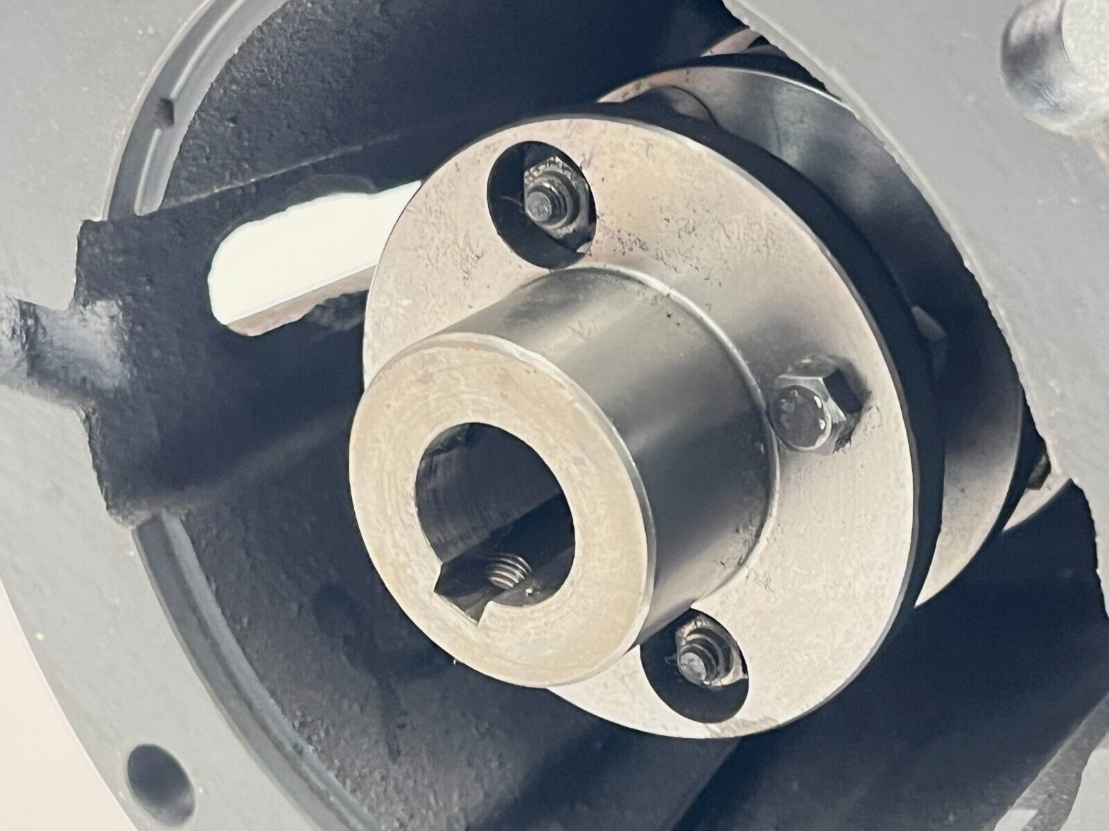 Boston Gear RF721-B10-B5-G Speed Reducer 10:1 Ratio 2.34HP - Maverick Industrial Sales