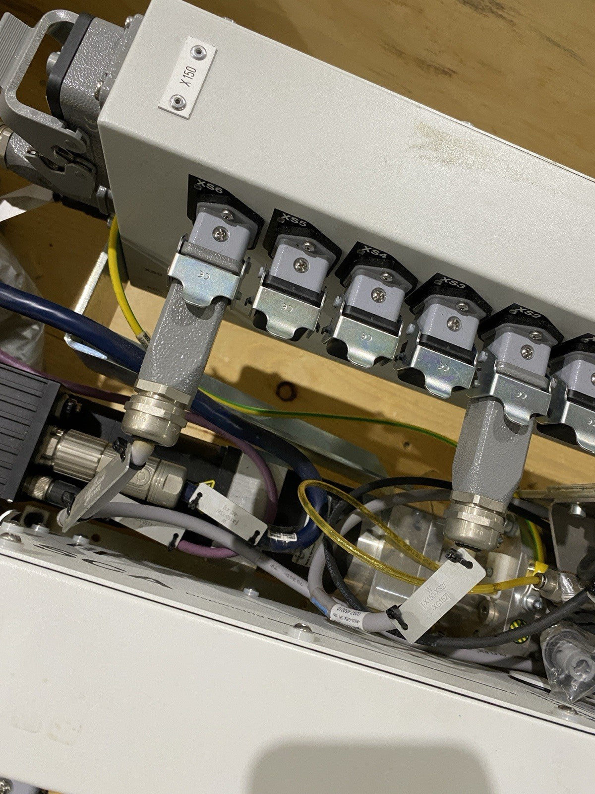 83724.000073 | Atlas Copco SCA ADKE-2K-0000-H 80cc 2K Adhesive Dispenser, repair - For parts or not working - Maverick Industrial Sales