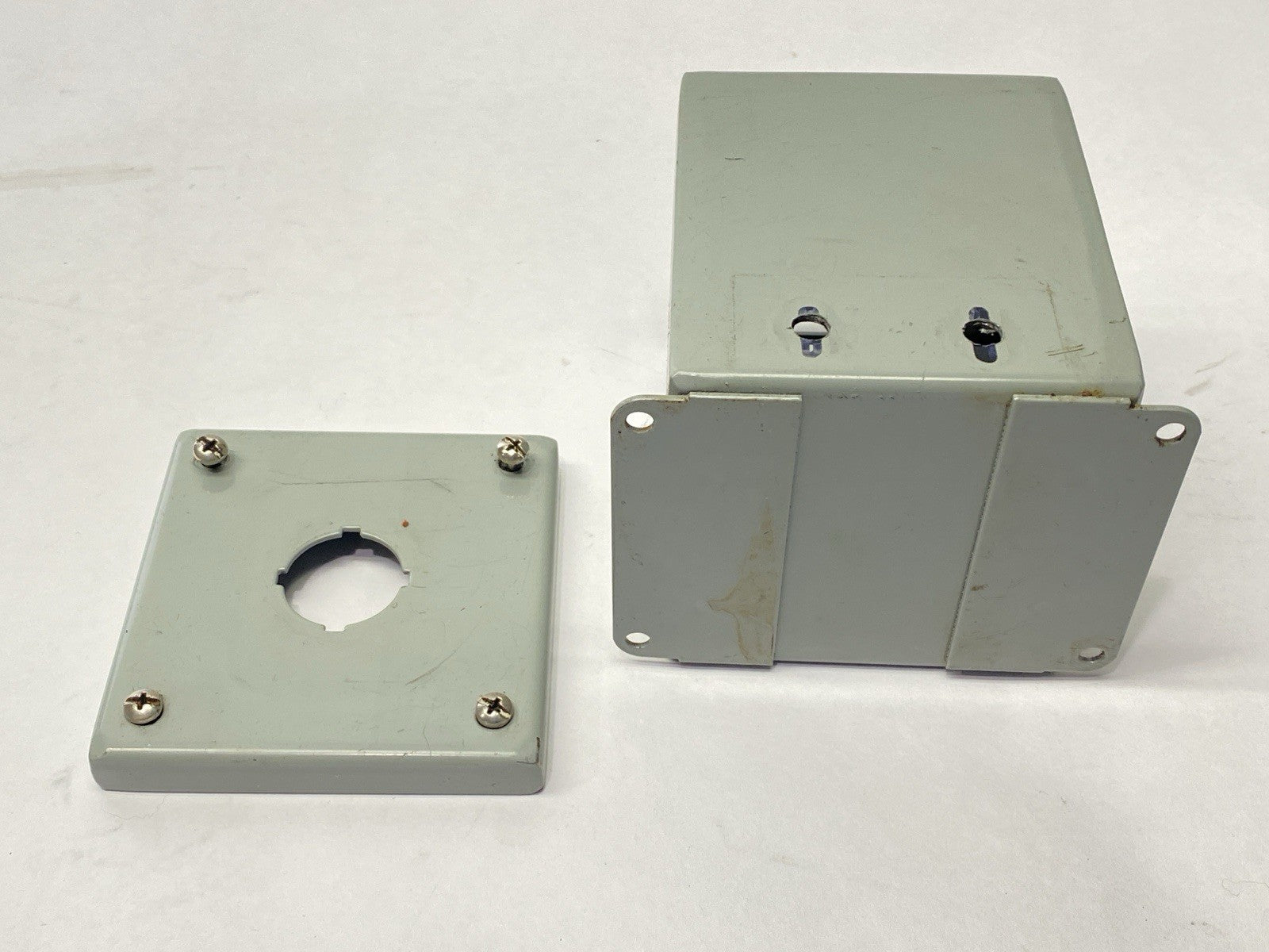 Wiegmann PBXD1 1-Hole Pushbutton Enclosure 30mm 4" x 4" x 5" - Maverick Industrial Sales