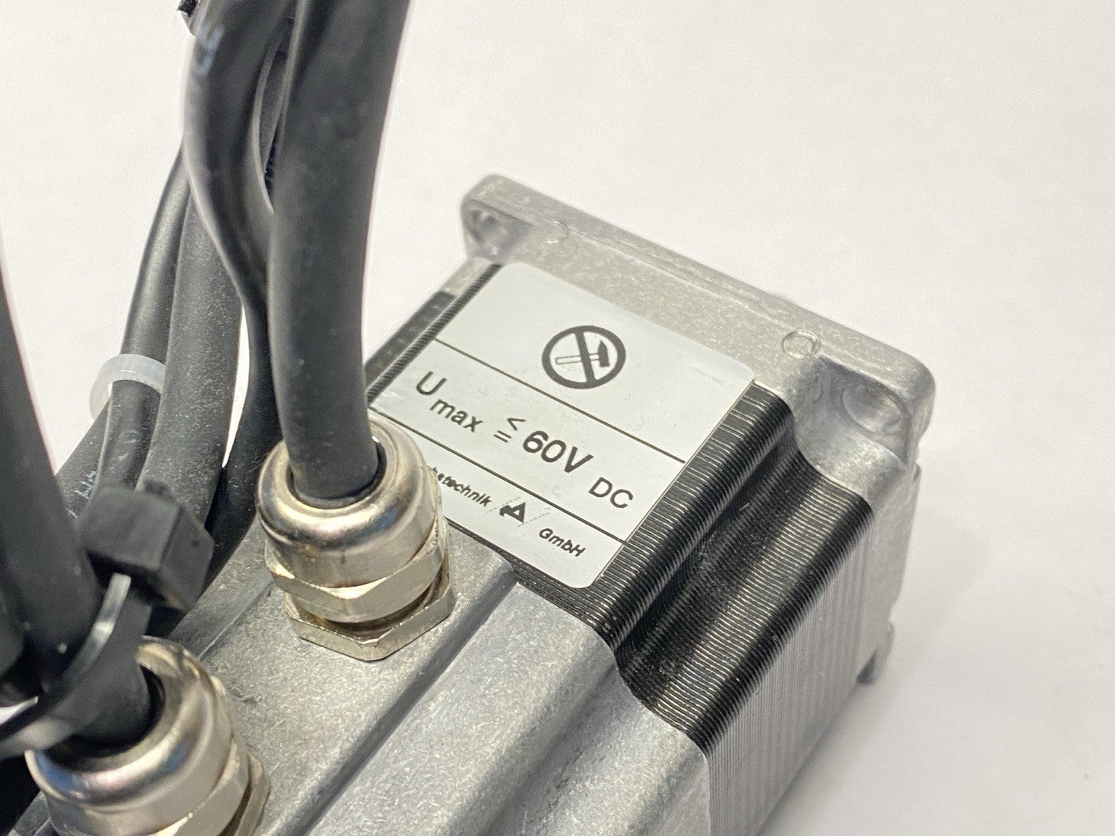 23S21-0560-815J7-55(30) | Jenaer Servo Motor 60VDC w/ 07.14 00.08.100-1257 - Used - Maverick Industrial Sales