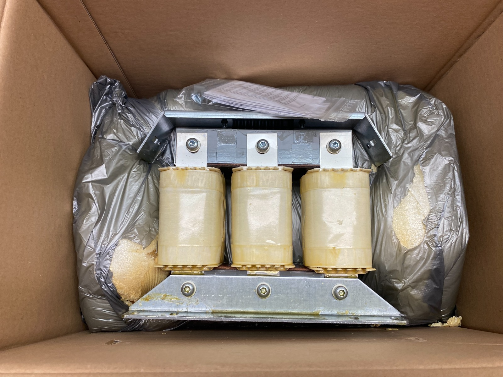 Siemens 6SL3202-0AE21-8CA0 SINAMICS Output Reactor 380-480V - Maverick Industrial Sales