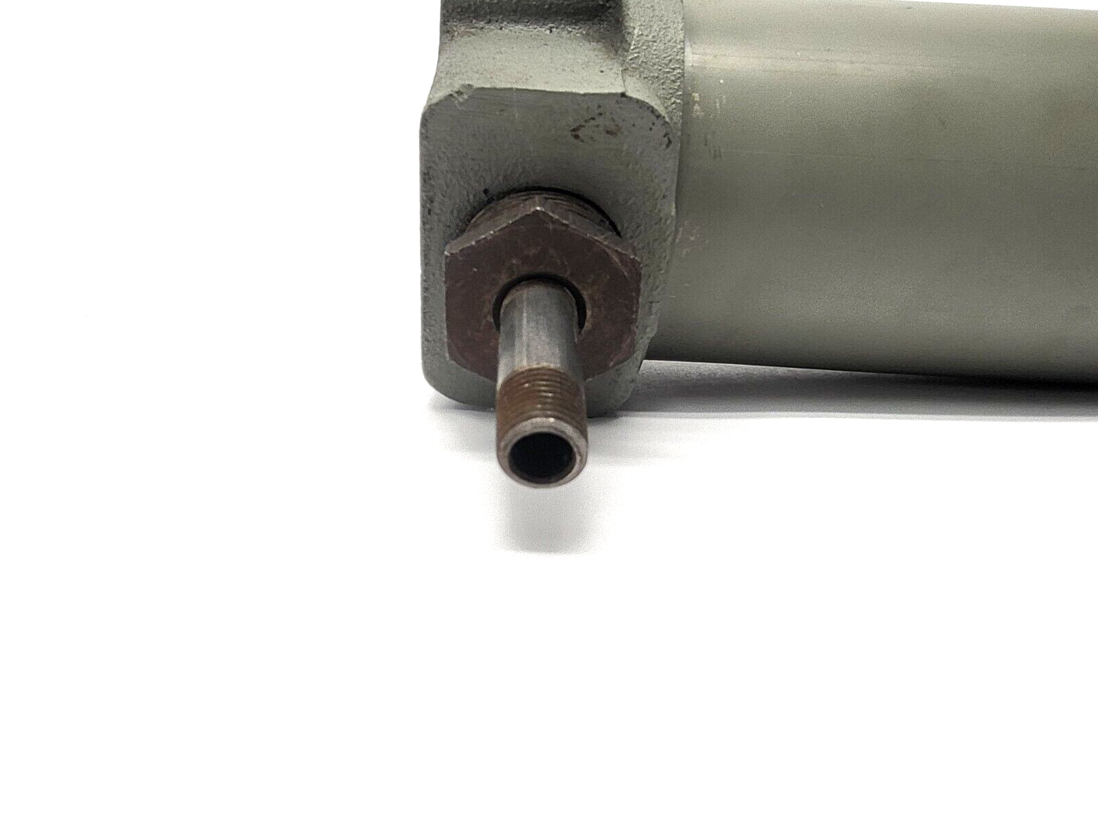Vickers Inlet 25 Micron OFM 101 Outlet Fluid Filter - Maverick Industrial Sales