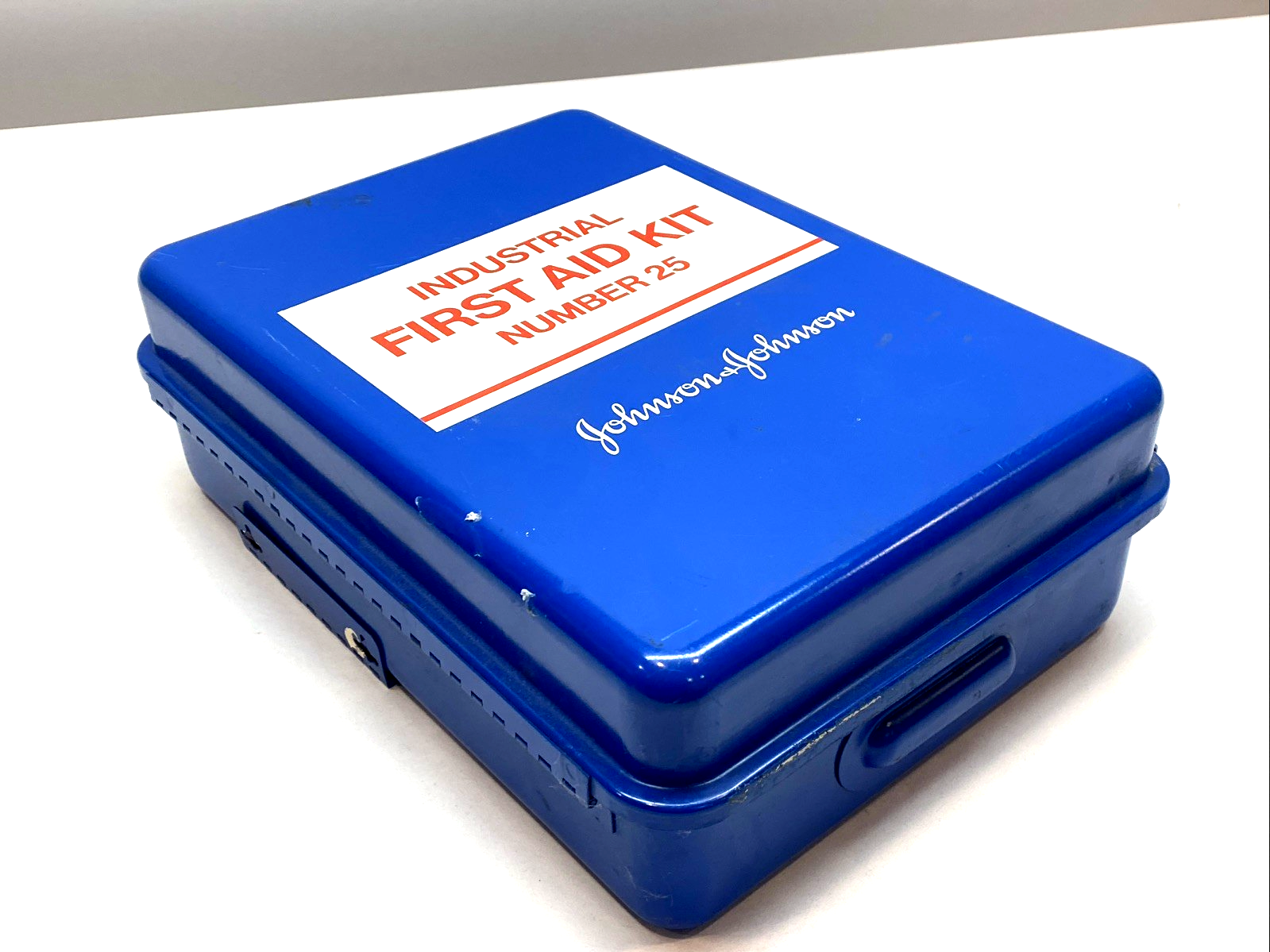 HRI-8137-008125 | Johnson & Johnson Metal Industrial First Aid Kit Number 25 - Used - Maverick Industrial Sales