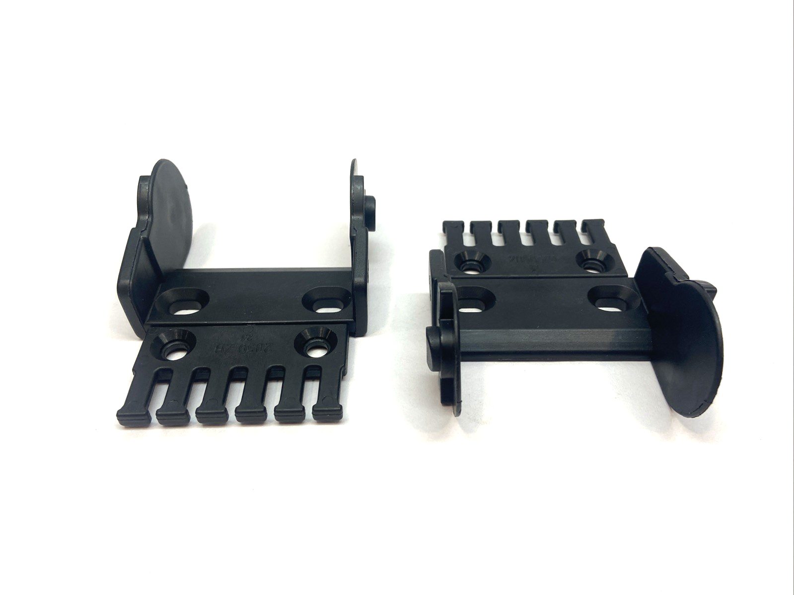 Igus 2050.4PZ E-Chain Female Mounting Bracket w/ 2050.BZ Tiewrap Plate LOT OF 2 - Maverick Industrial Sales