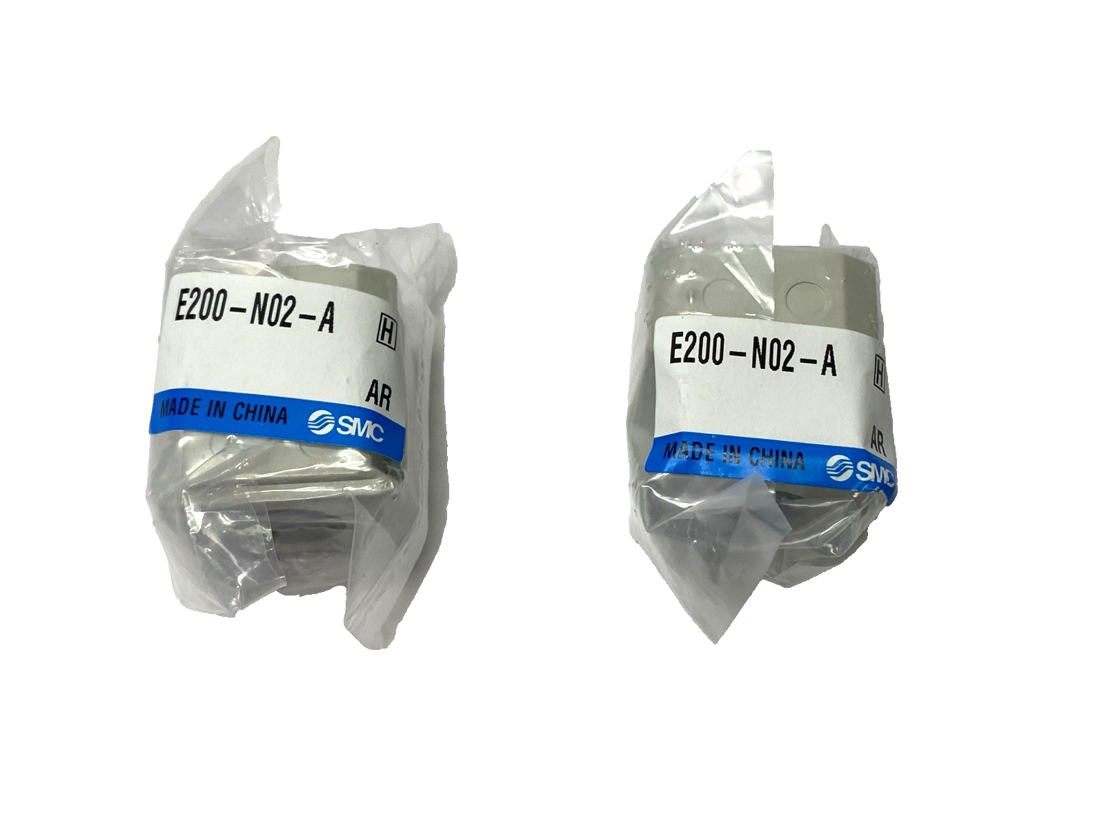 E200-N02-A | SMC Pneumatic Adapter 1/4" Ports LOT OF 2 - New - Maverick Industrial Sales