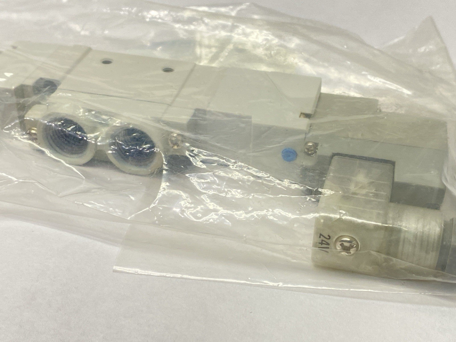 SY7420-5DZ-02T | SMC Pneumatic Solenoid Valve 3-Position 1/4" NPT - New - Maverick Industrial Sales