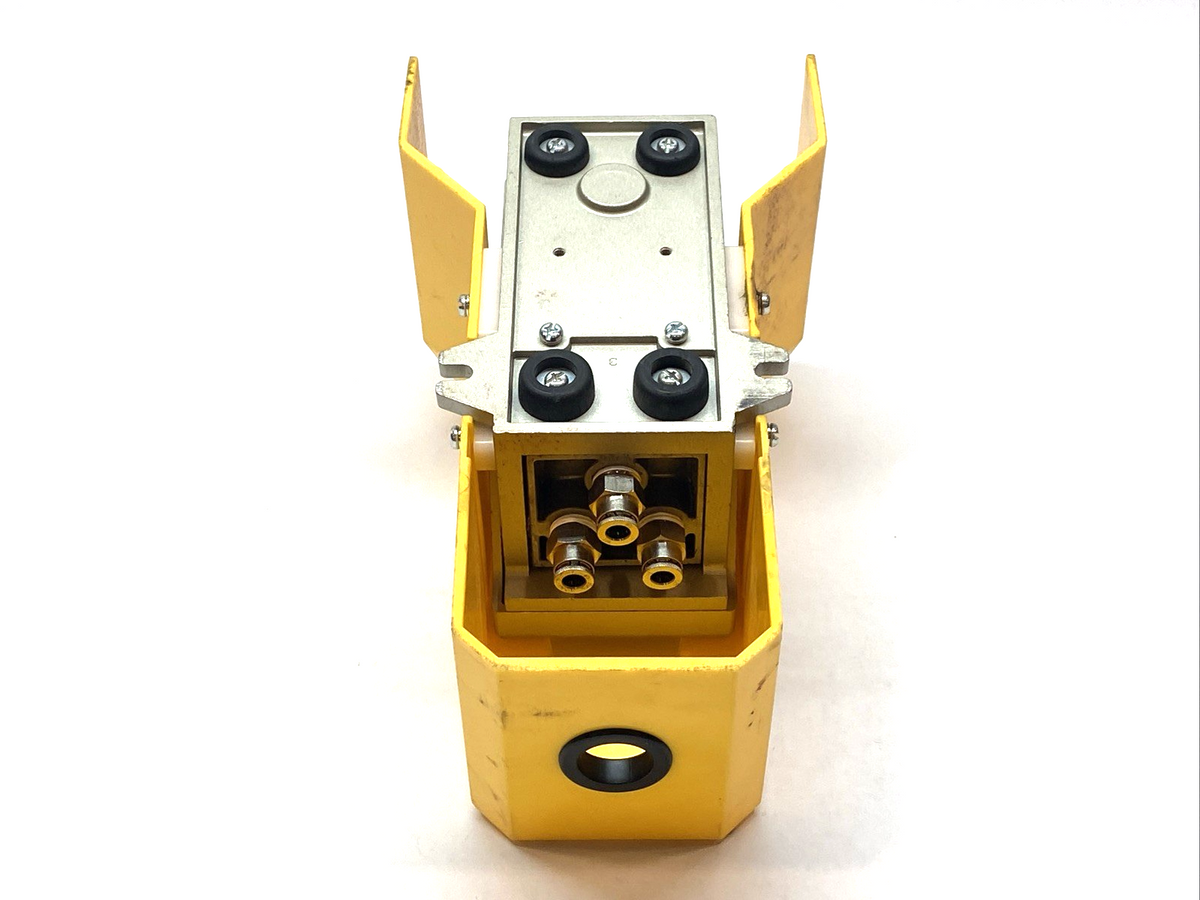 AirTAC 4F210-08F Pneumatic Foot Pedal Valve 0-1.0MPa - Maverick Industrial Sales